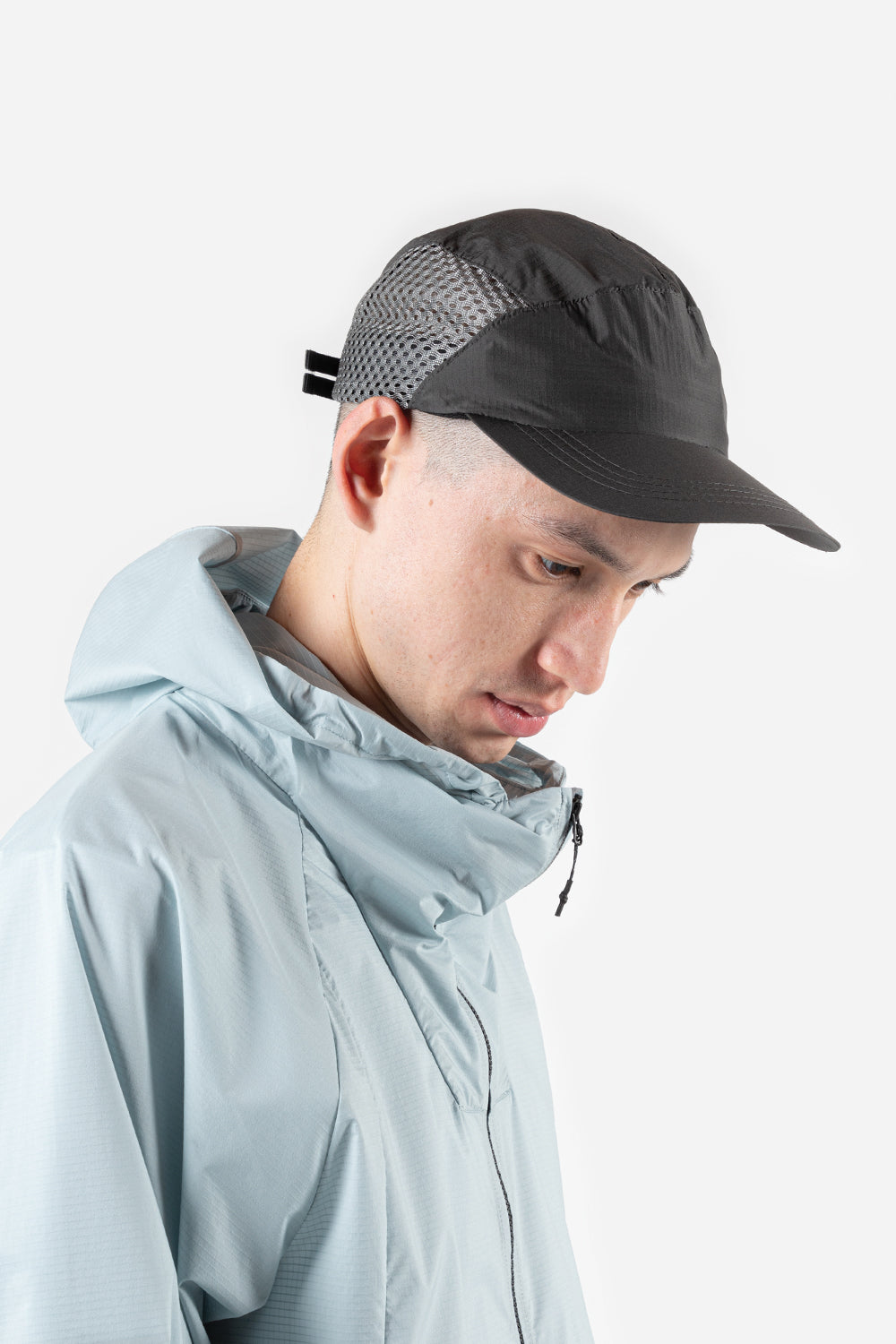 goldwin-compact-jet-mesh-cap-charcoal-gray