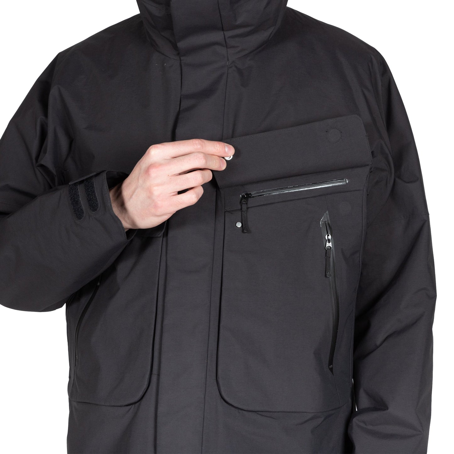 Goldwin Insulation Mountain Parka in Black hooded jacket sportswear all weather rain gear