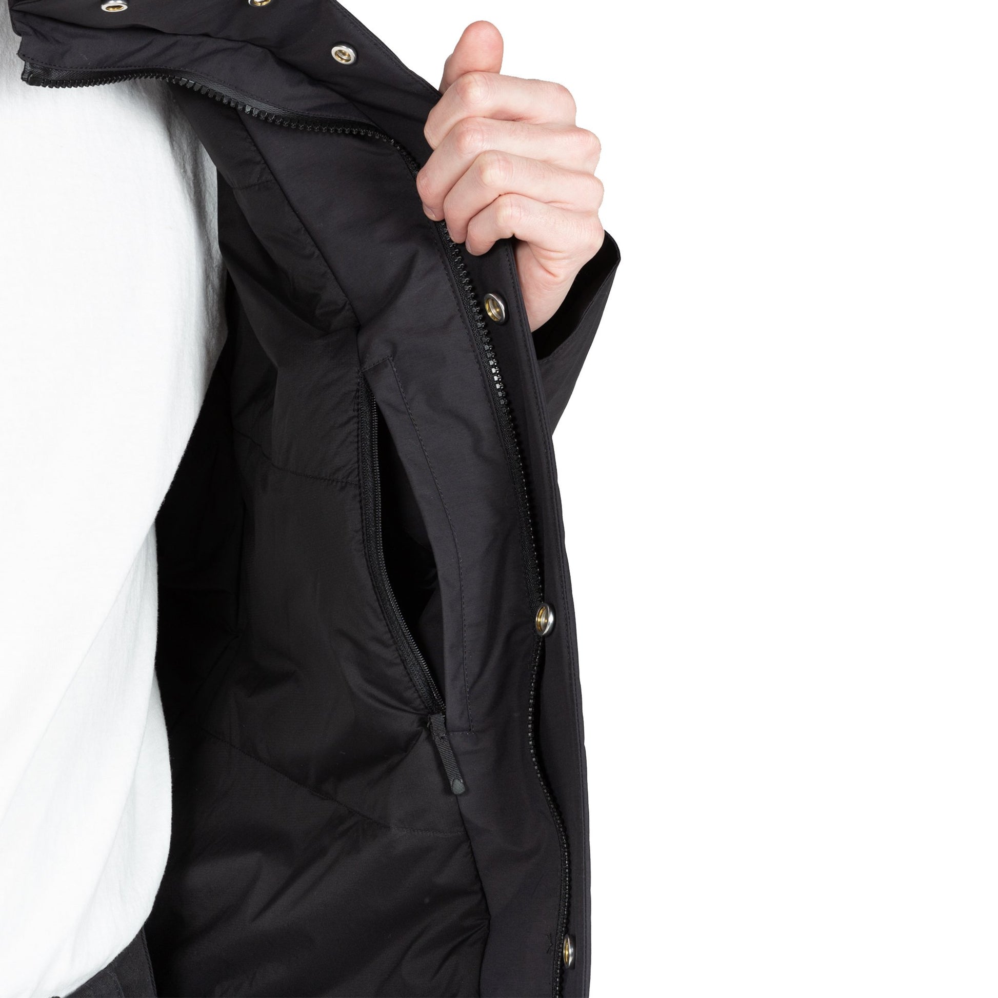 Goldwin Insulation Mountain Parka in Black hooded jacket sportswear all weather rain gear