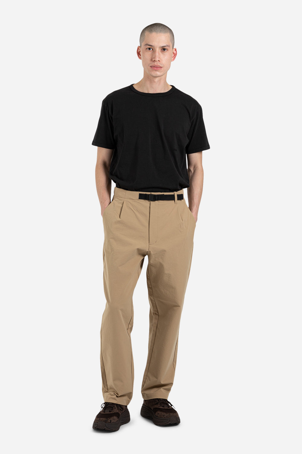 goldwin-one-tuck-tapered-stretch-pants