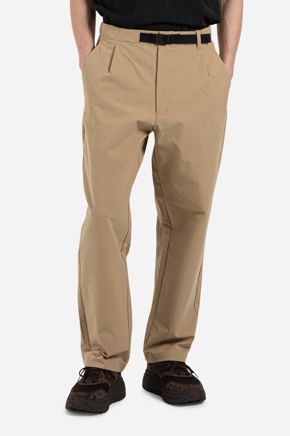 goldwin-one-tuck-tapered-stretch-pants