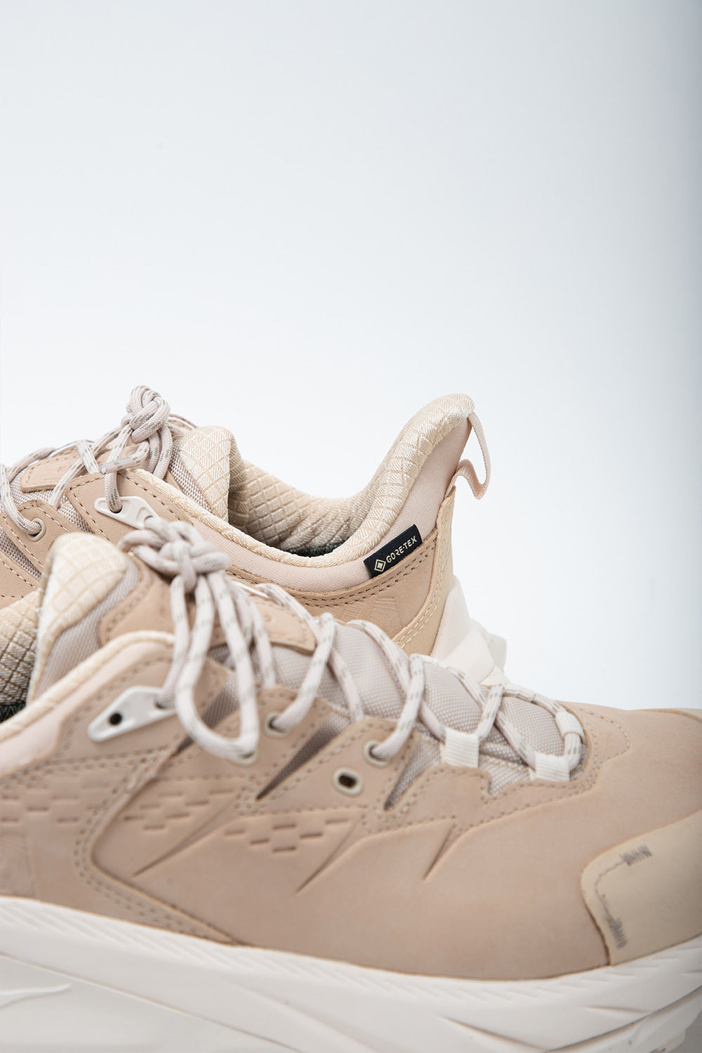 Hoka All Gender Kaha 2 Low GTX Shoe in Shifting Sand/Eggnog