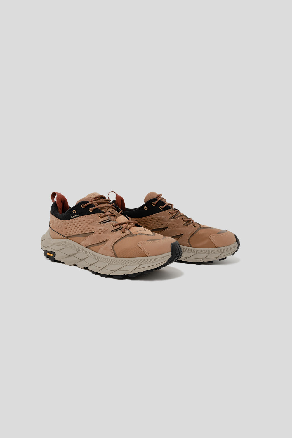 Hoka Anacapa Low GTX in Tiger's Eye / Black