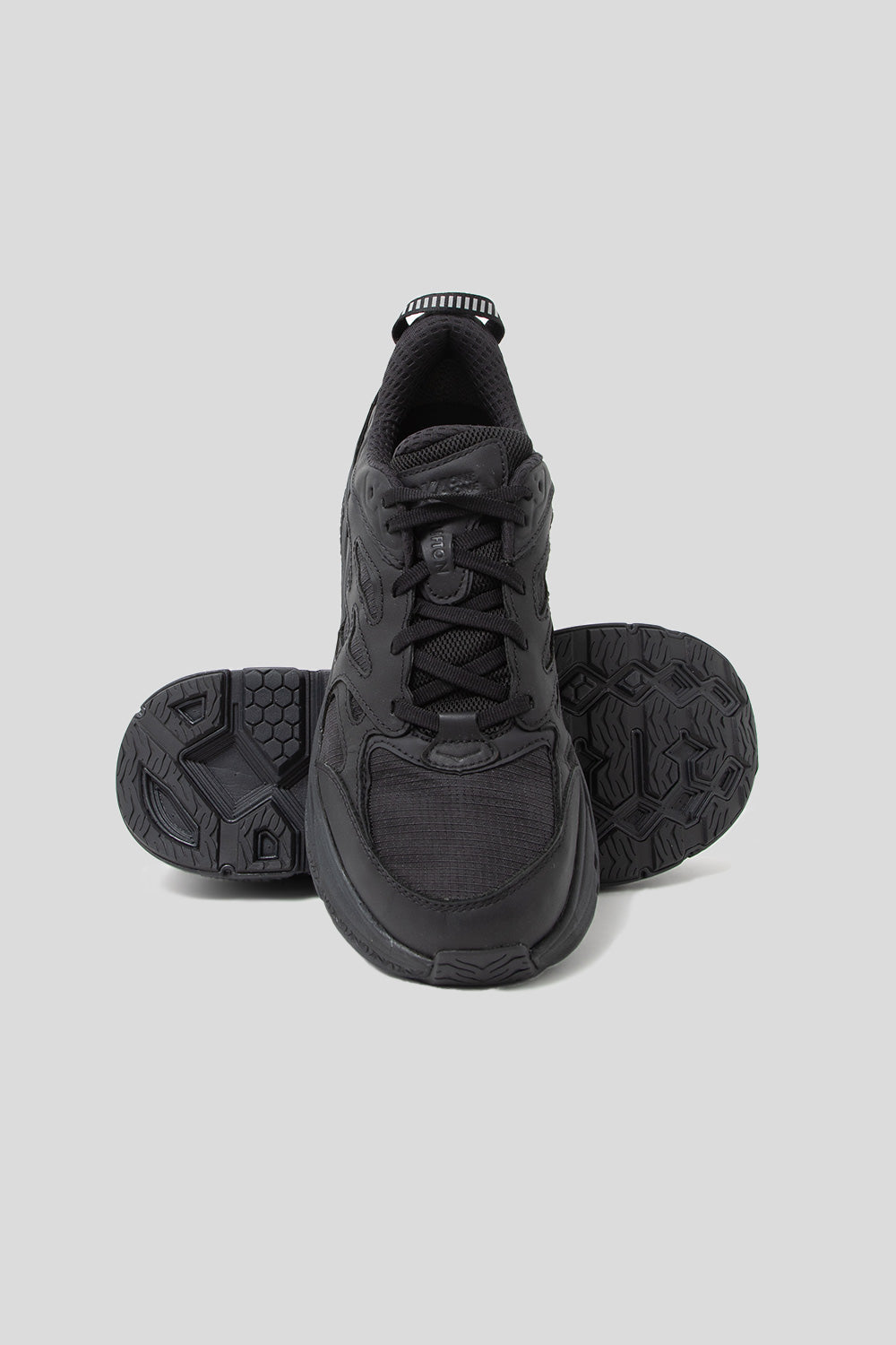 Hoka Clifton L GTX in Black / Black