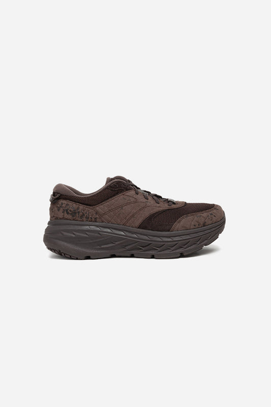 hoka_engineered-garments_bondi_Lifestyle_brown-croc-leather