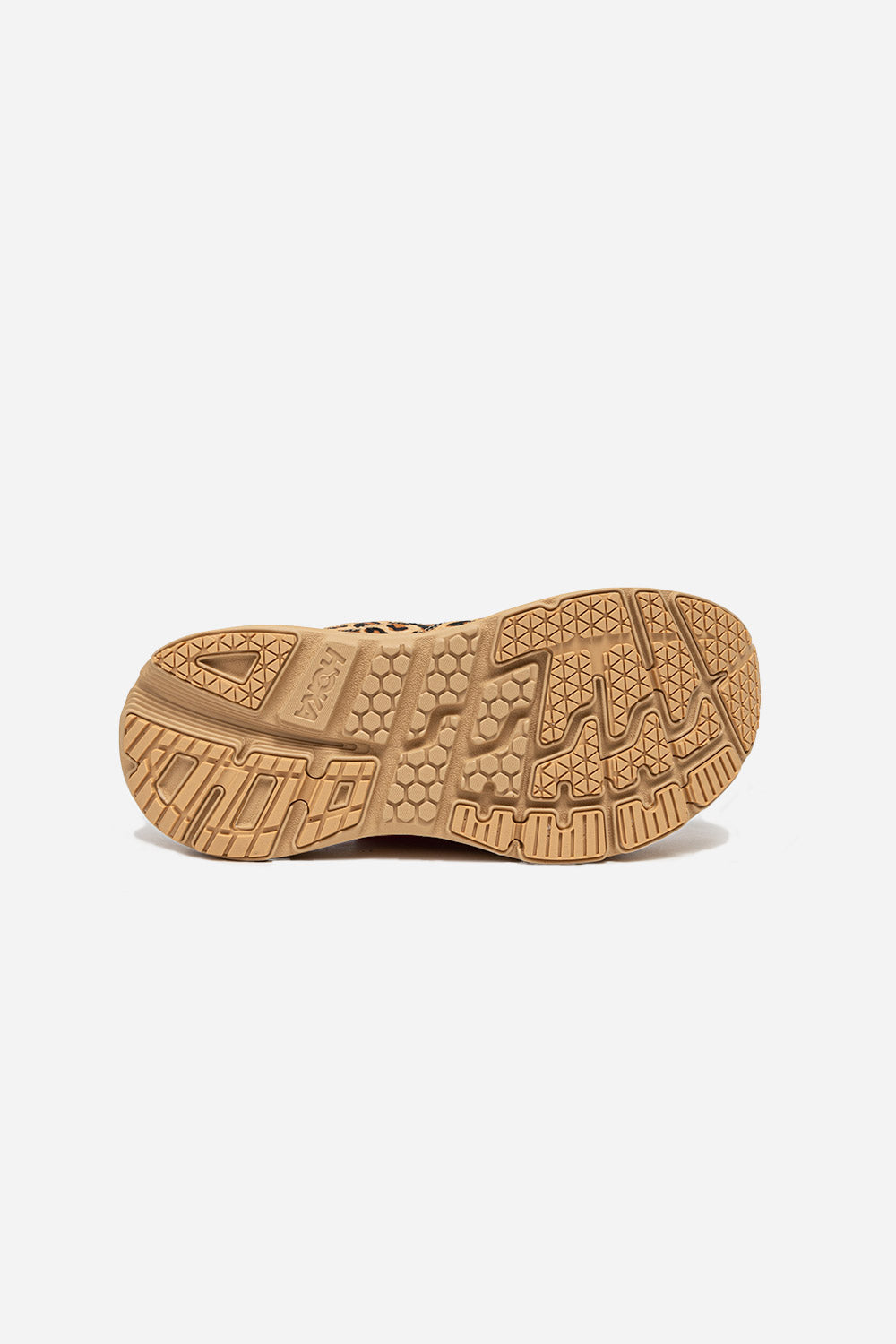 hoka_bondi_Lifestyle_sand_leopard_print