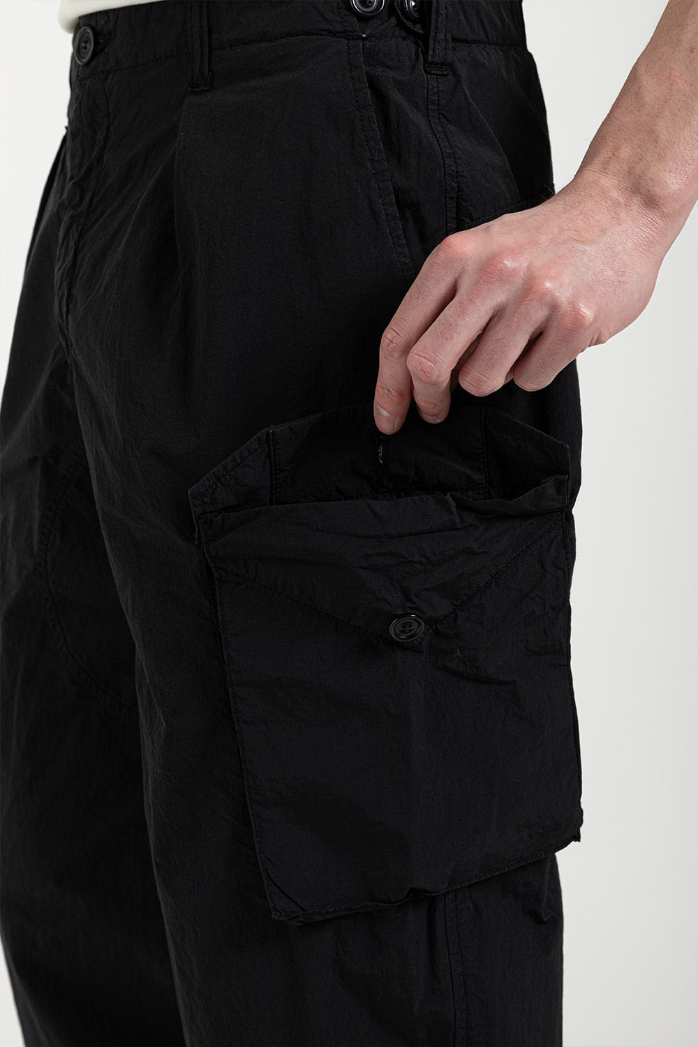 kestin-luss-trousers-black
