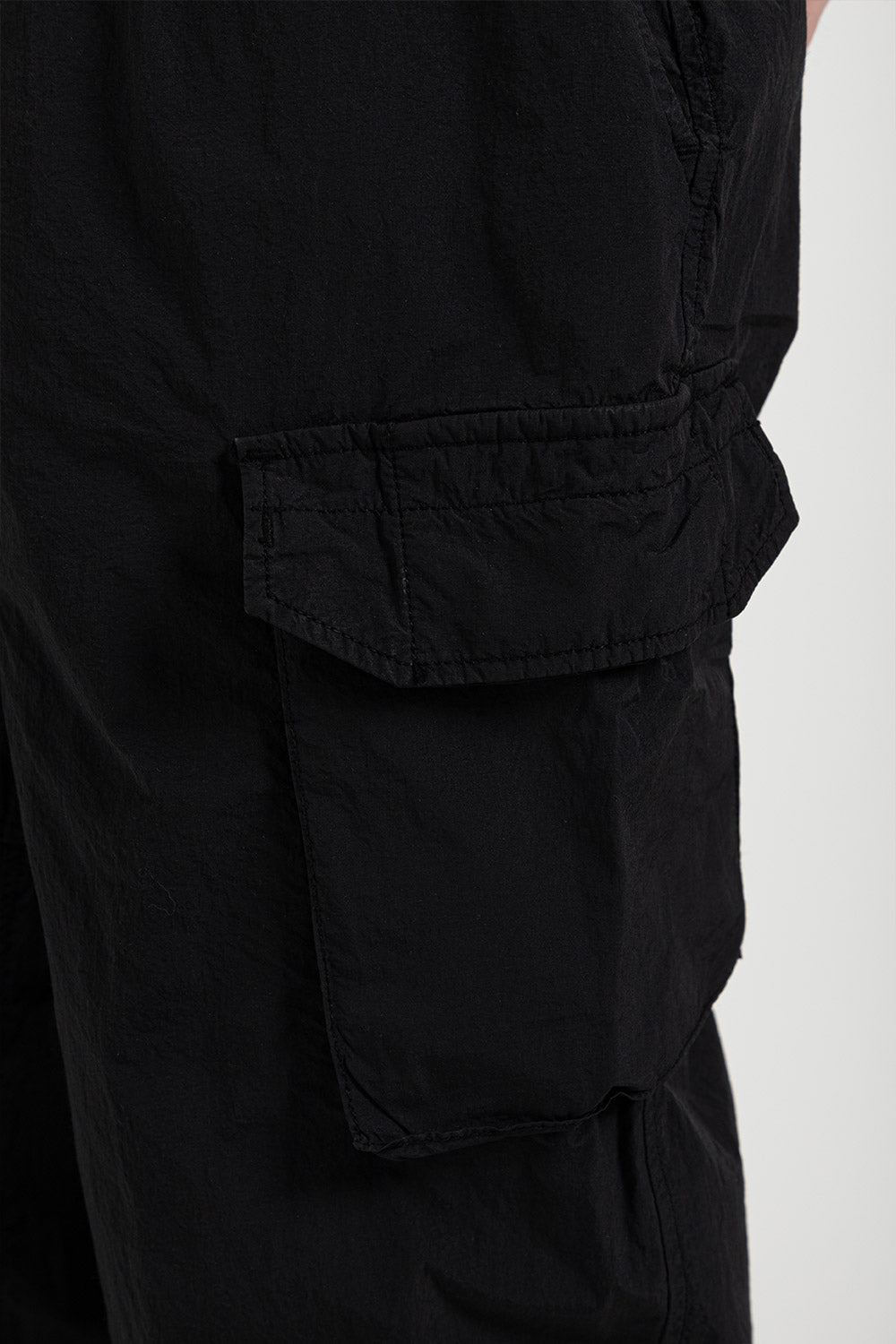 kestin-luss-trousers-black