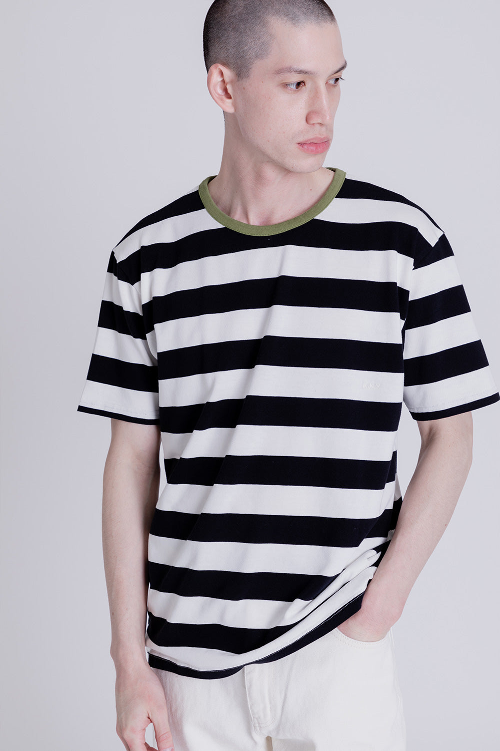 Knickerbocker Bar Stripe Tee in White / Black