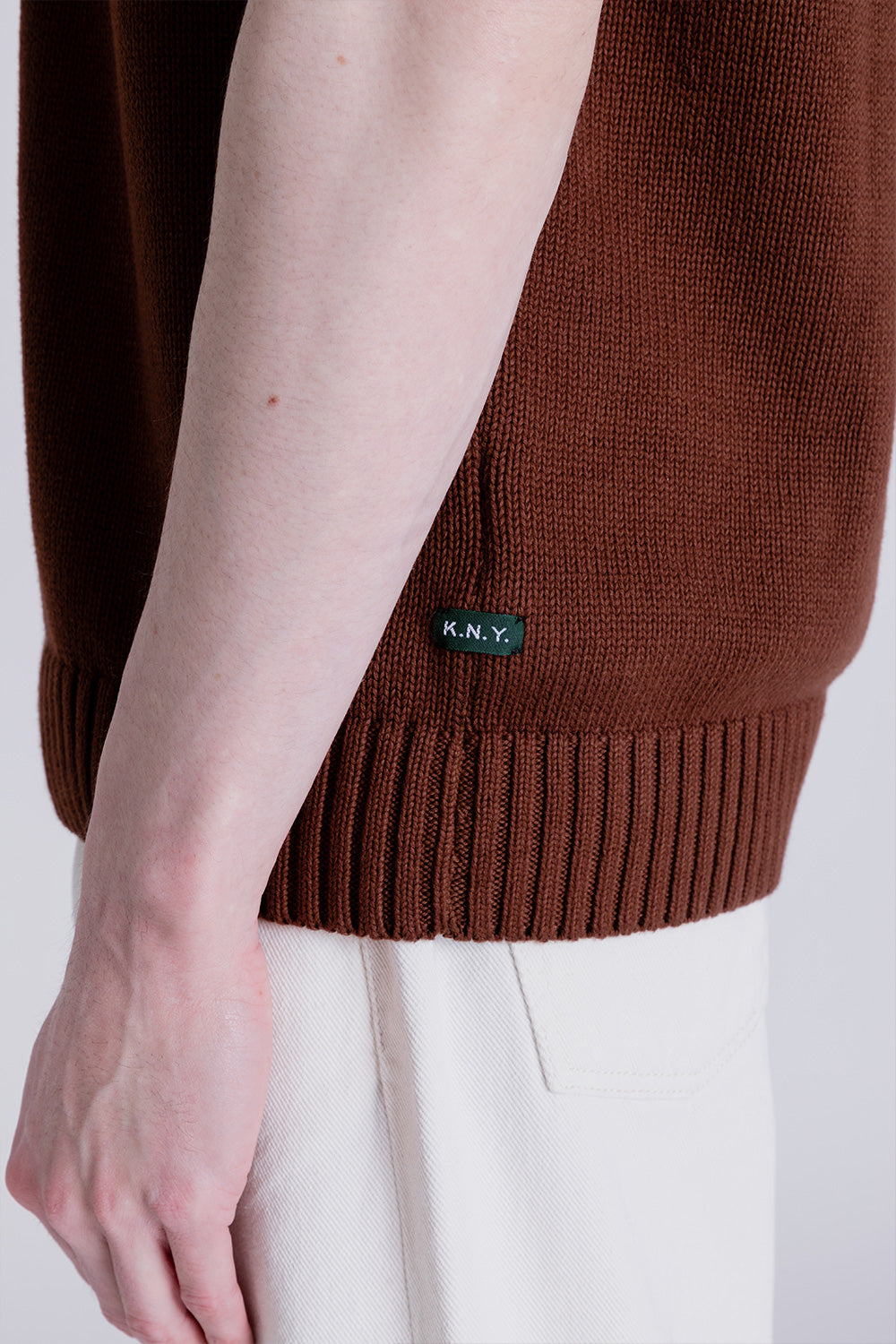 Knickerbocker Ivy V-Sweater Vest in Brown
