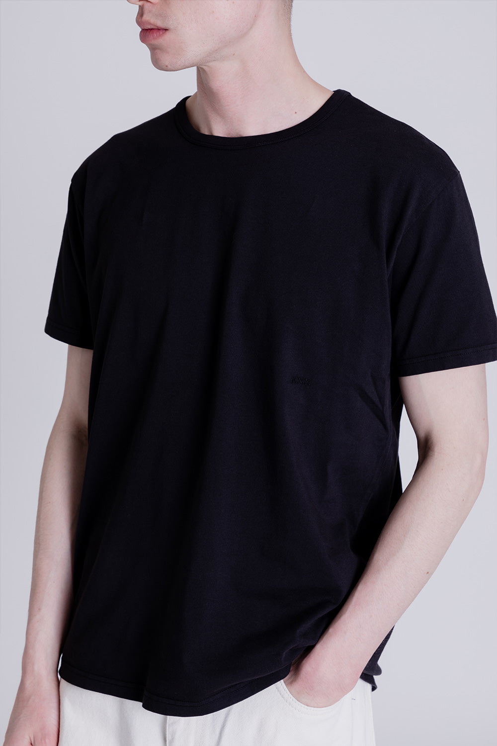 Knickerbocker The T-Shirt in Coal
