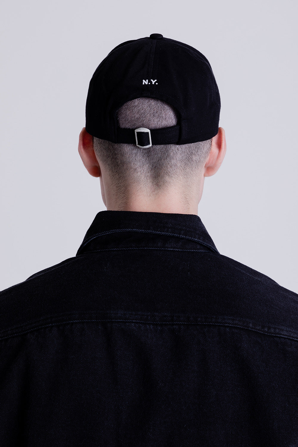 Knickerbocker Twill Logo Ball Cap in Black