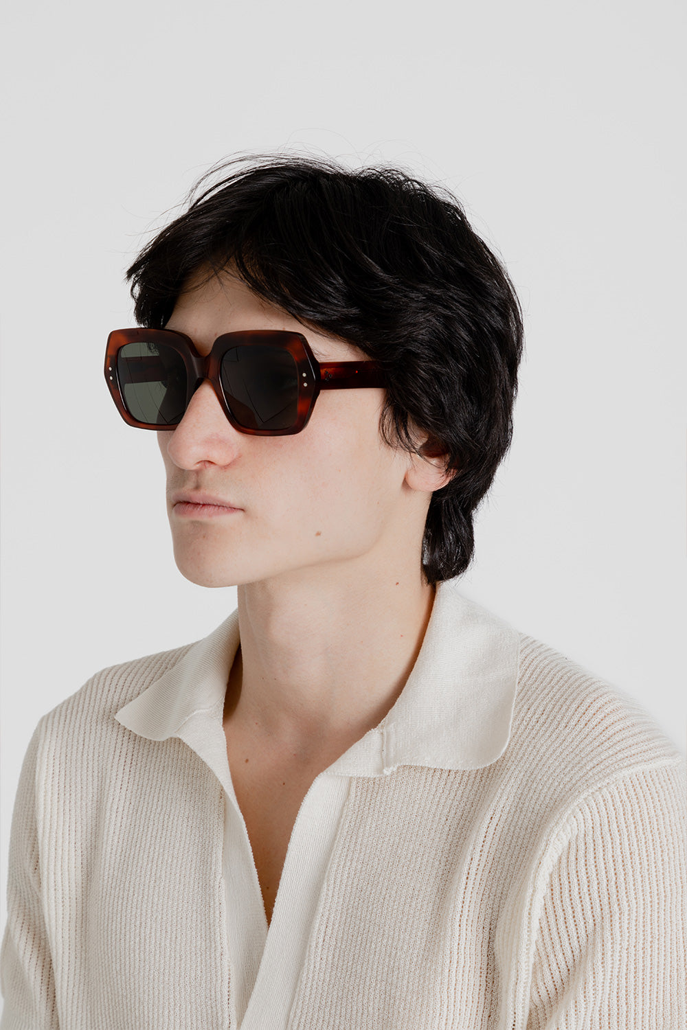 monokel-eyewear-kaia-amber-green-gradient-lens