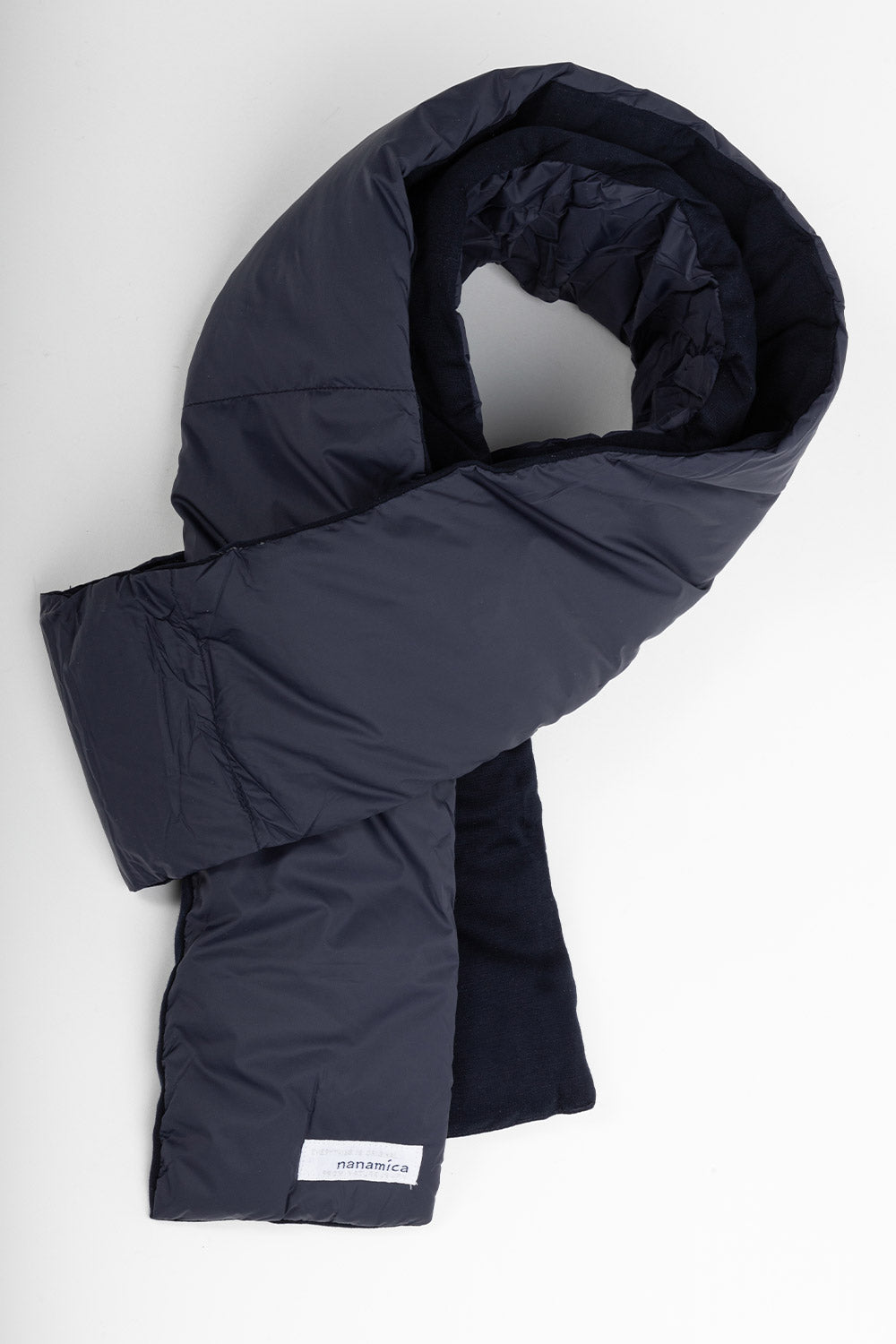 nanamica down muffler navy