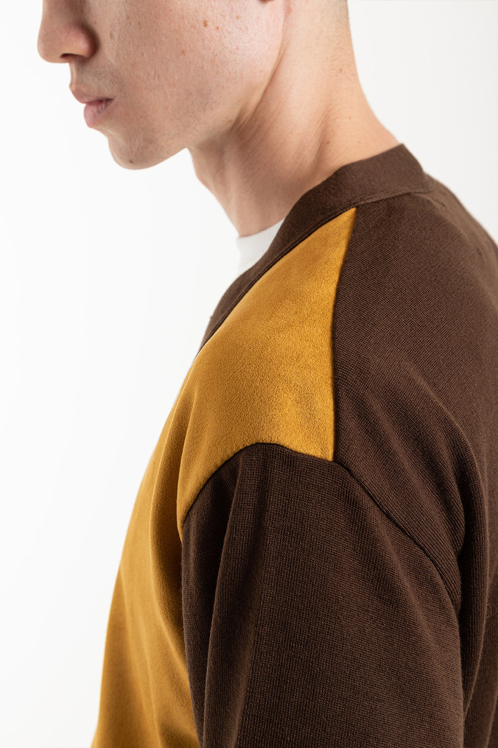nanamica-hybrid-cardigan-brown-gold