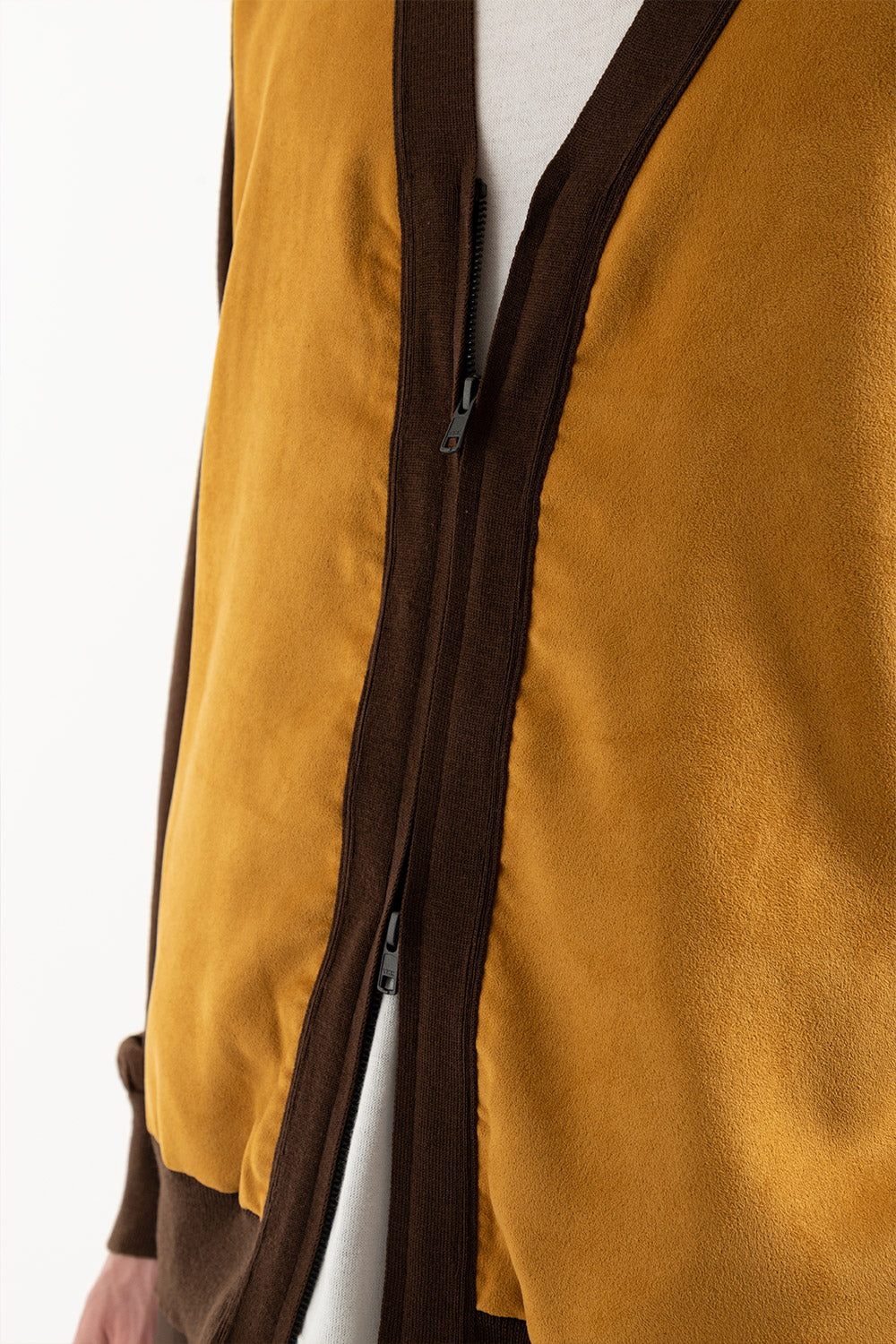 nanamica-hybrid-cardigan-brown-gold