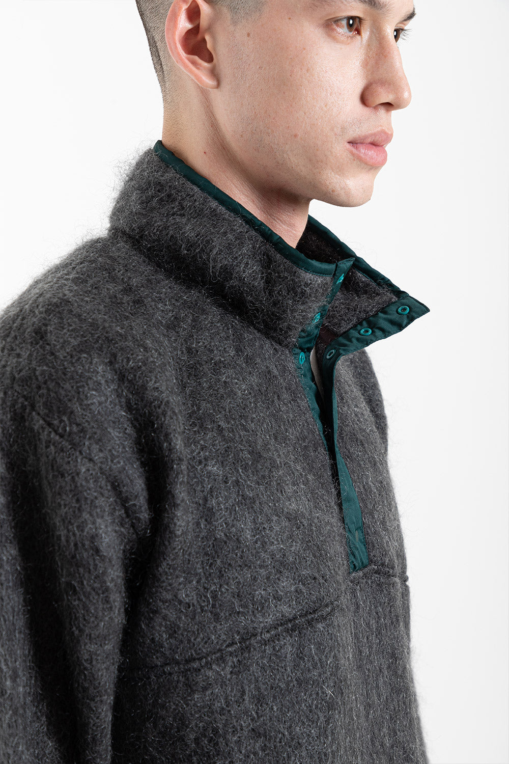 nanamica-pullover-sweater-charcoal