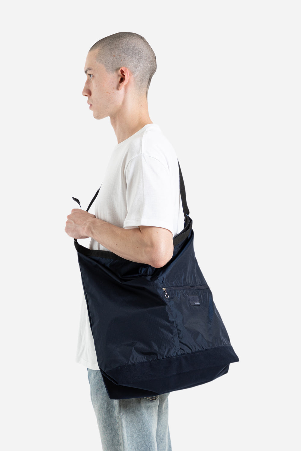 Nanamica Utility Shoulder bag Large in Navy