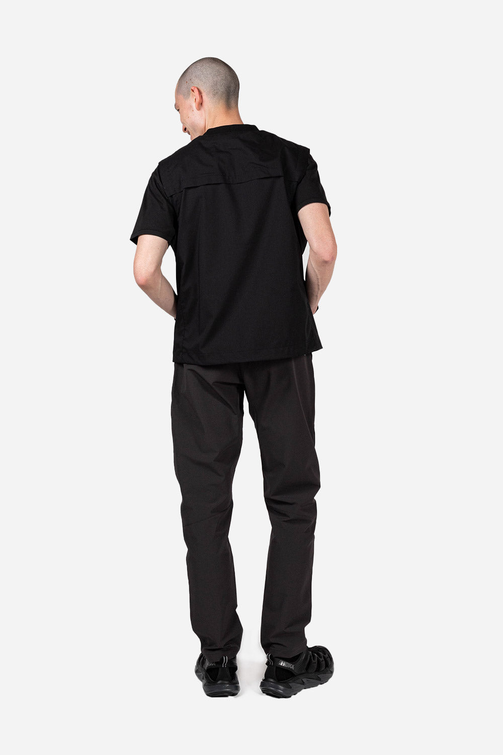 poutnik-by-tilak-blade-vest-black