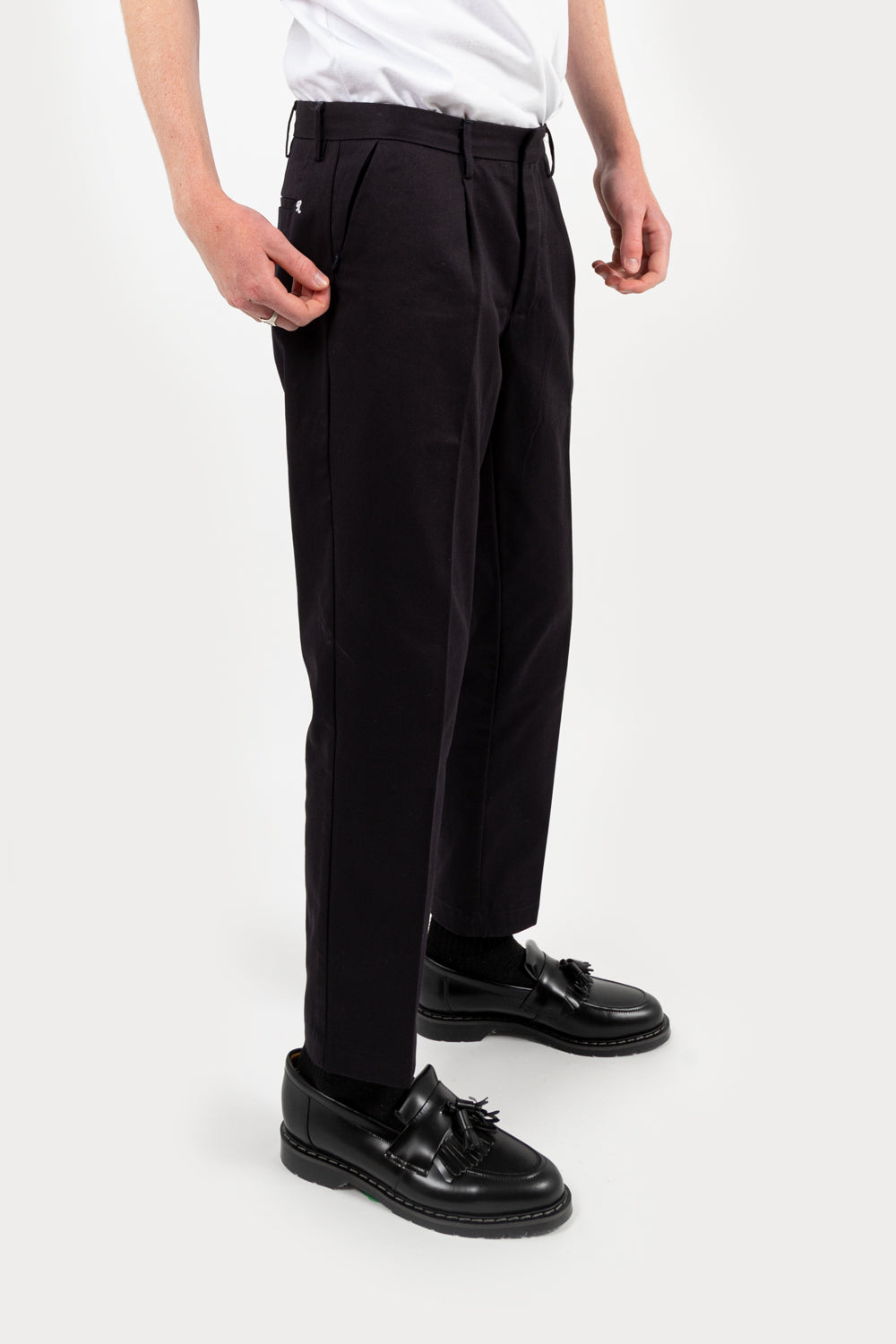 reception club pant in dark navy