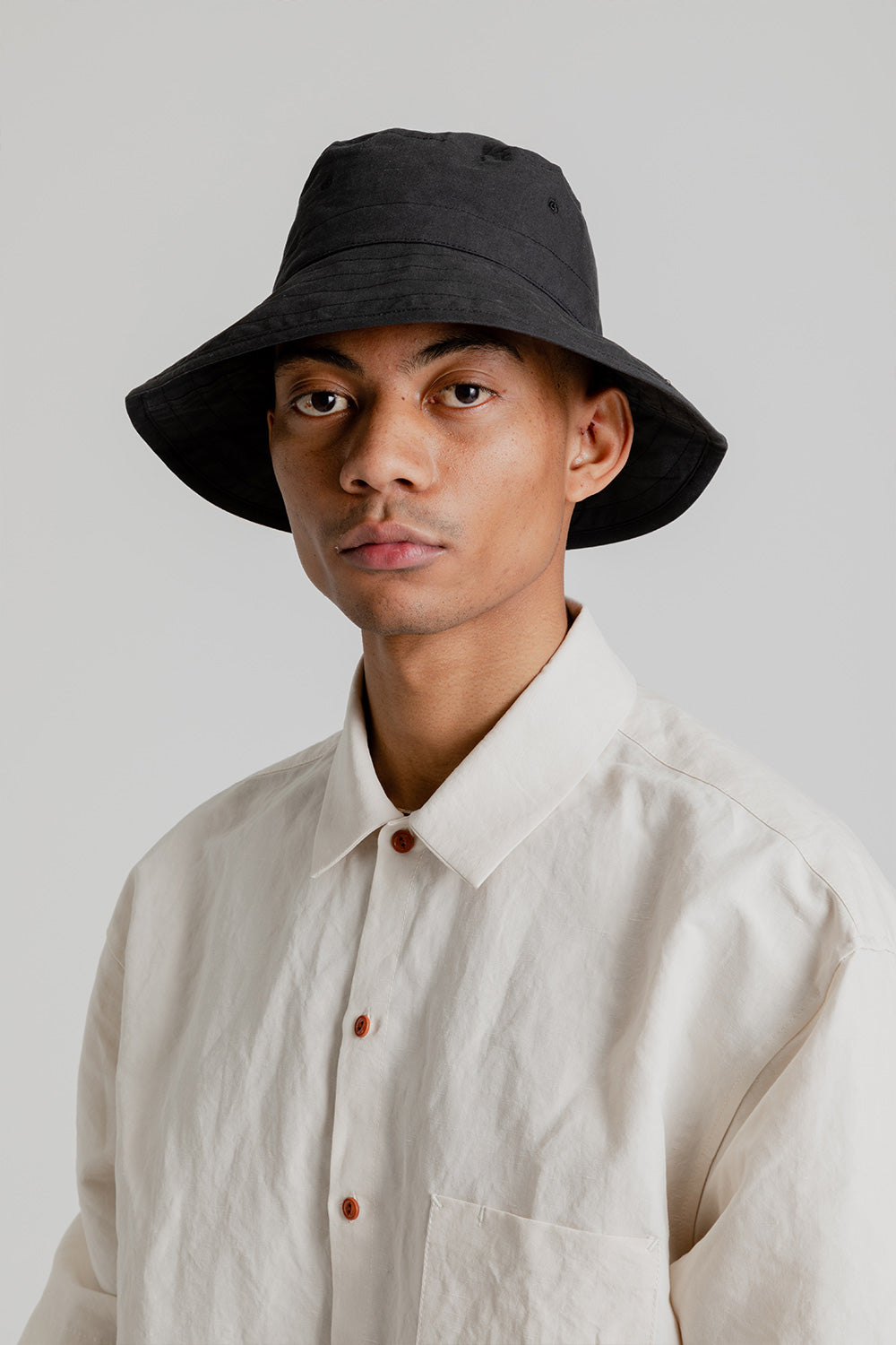 S.K. Manor Hill Bucket Hat in Black