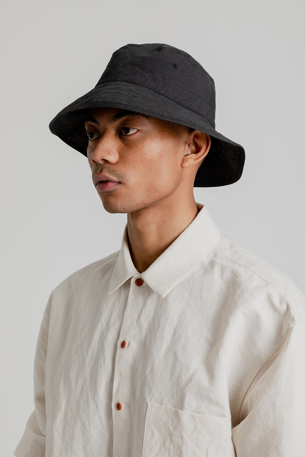 S.K. Manor Hill Bucket Hat in Black