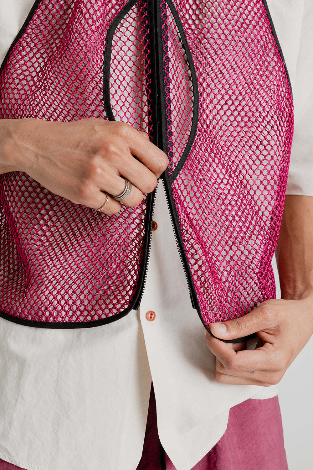 S.K. Manor Hill Snare Vest in Magenta