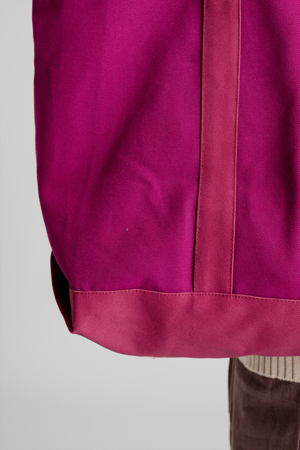 S.K. Manor Hill Tote Bag in Magenta
