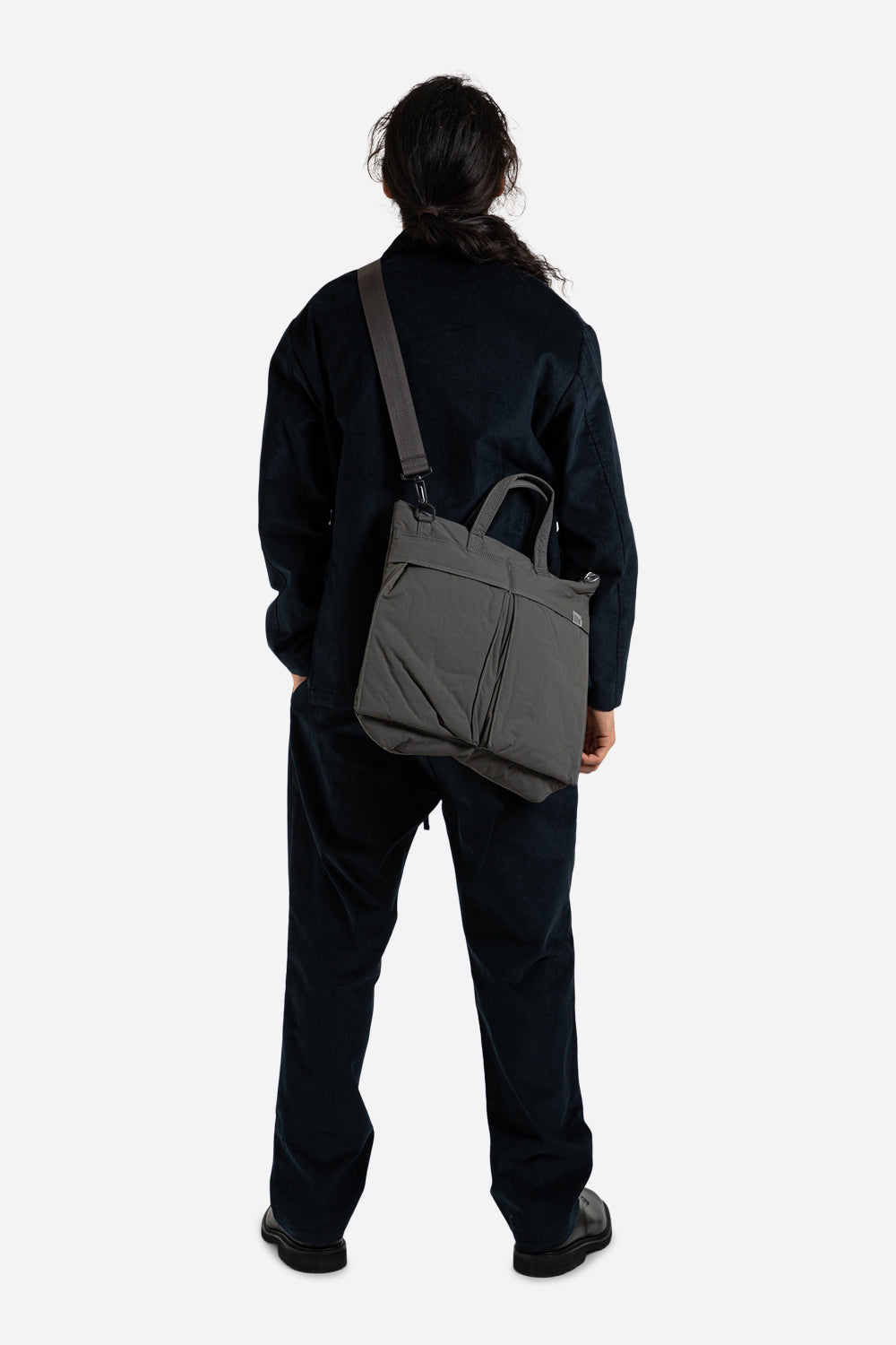 sweetch_helmet_bag_medium_stone_grey