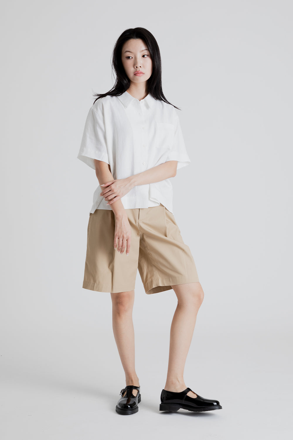 Uniform Bridge Women's One Tuck Half Chino Pants in Beige