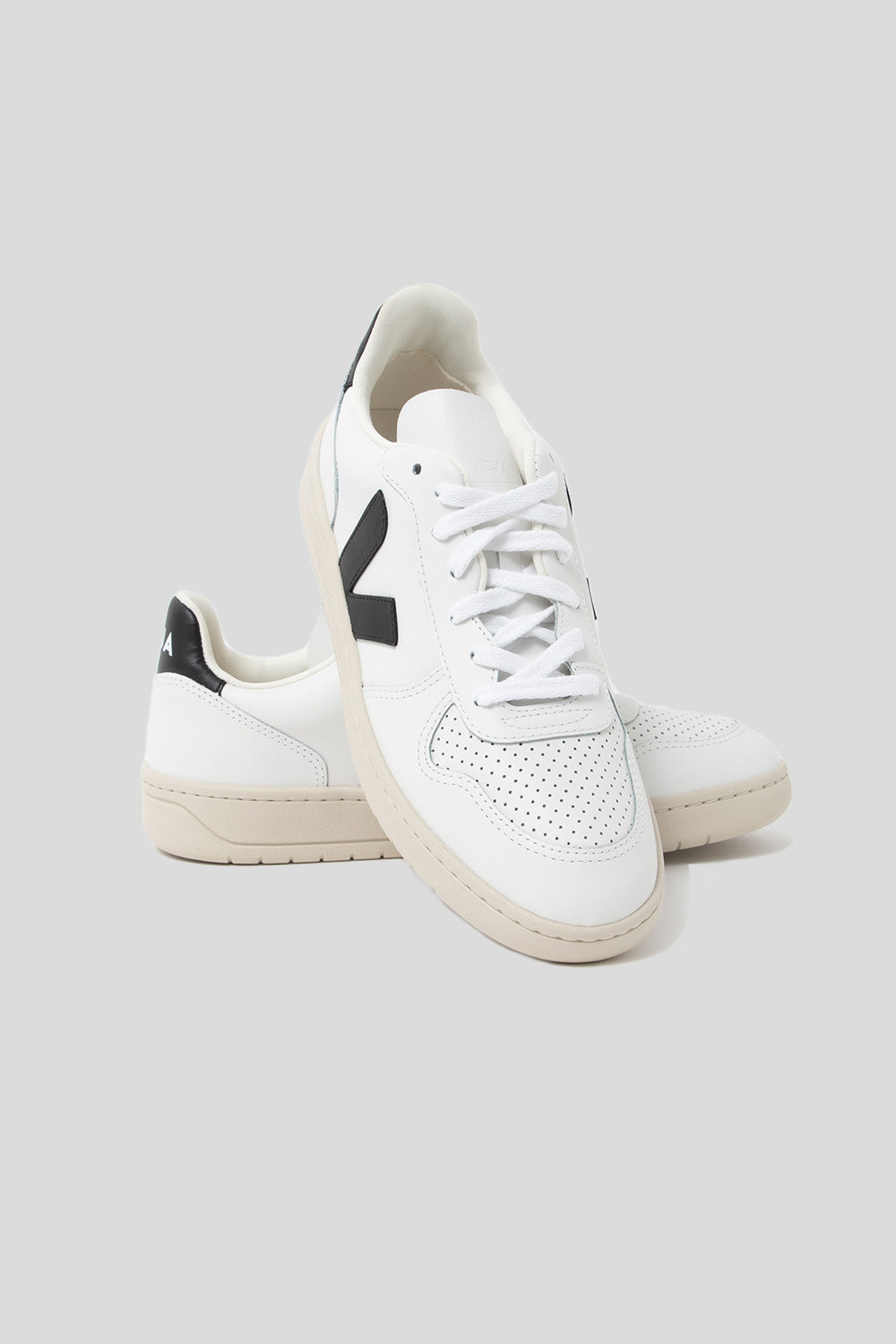 Veja V-10 Leather Shoe in Extra White / Black