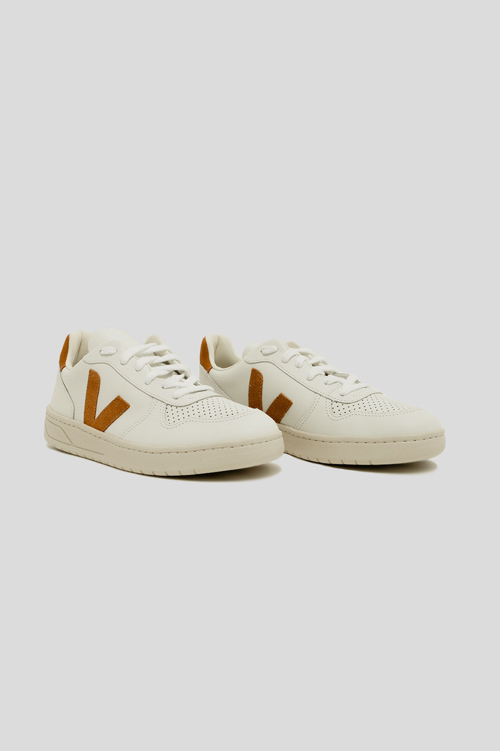 veja-v-10-extra-white-leather-camel