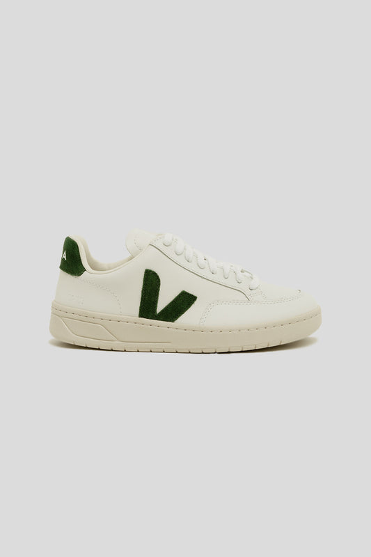 veja-v-12-extra-white-leather-cypress-green-side