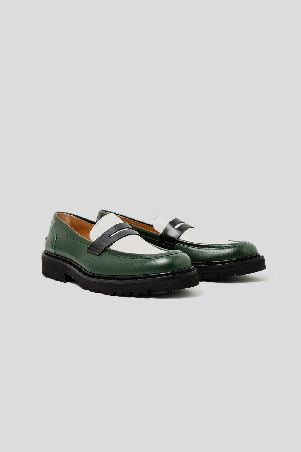 Vinny's Richee Penny Loafer in Green / White / Black