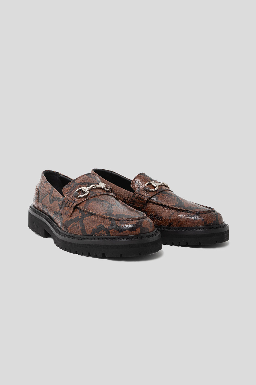 vinnys-le-club-lug-sole-python