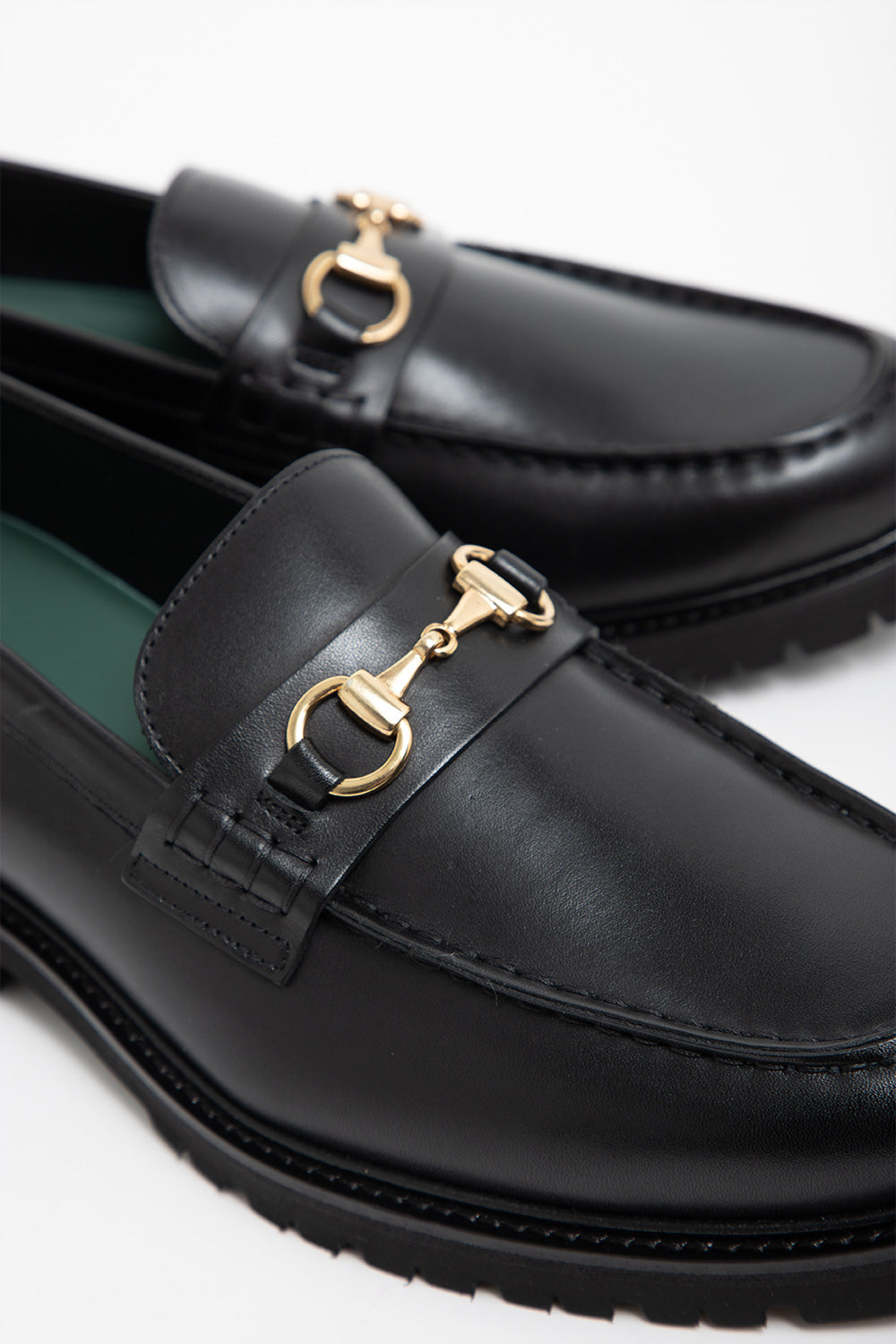 Vinny's Le Club Snaffle Bit Loafer in Black Crust