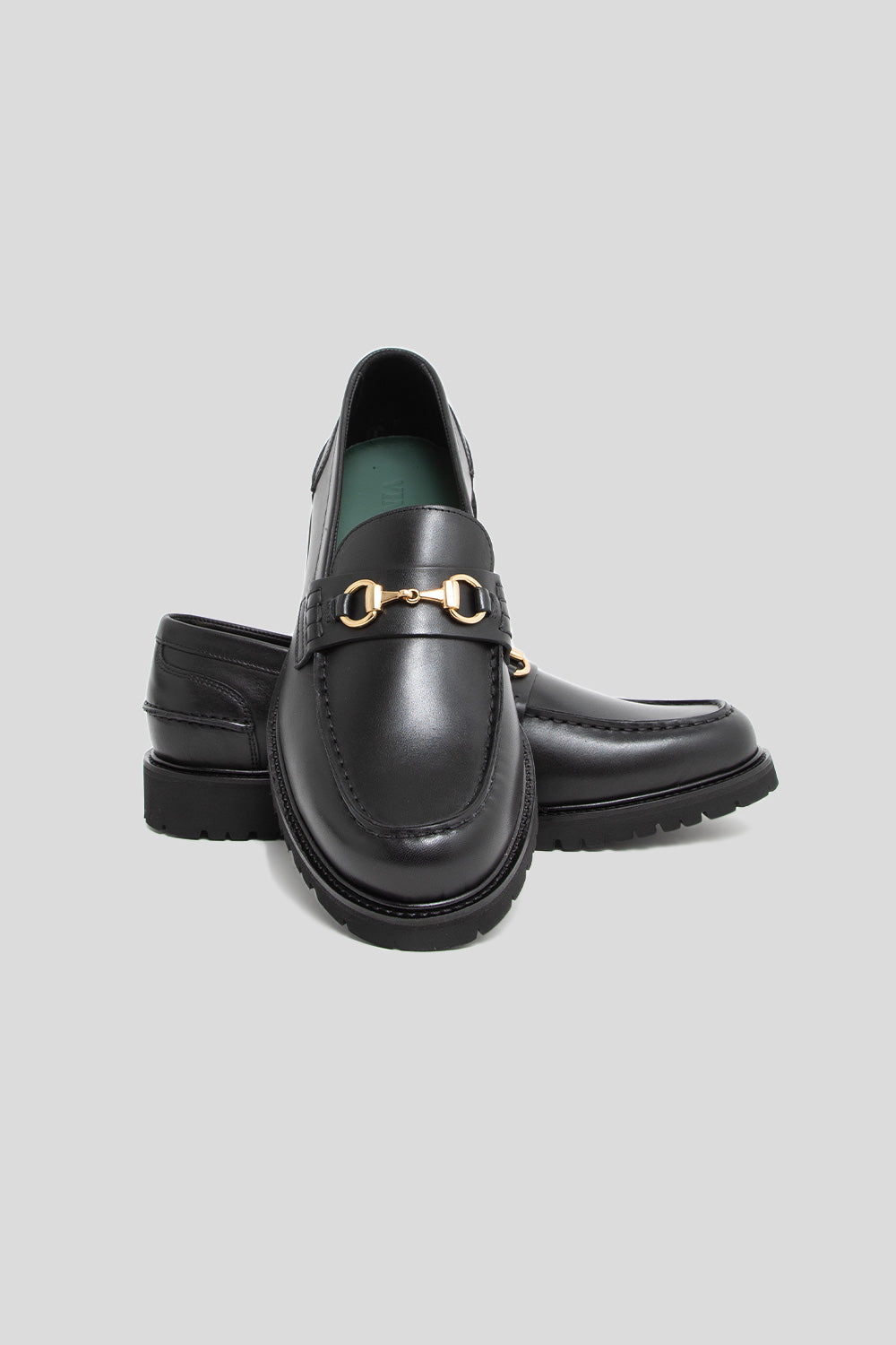 Vinny's Le Club Snaffle Bit Loafer in Black Crust