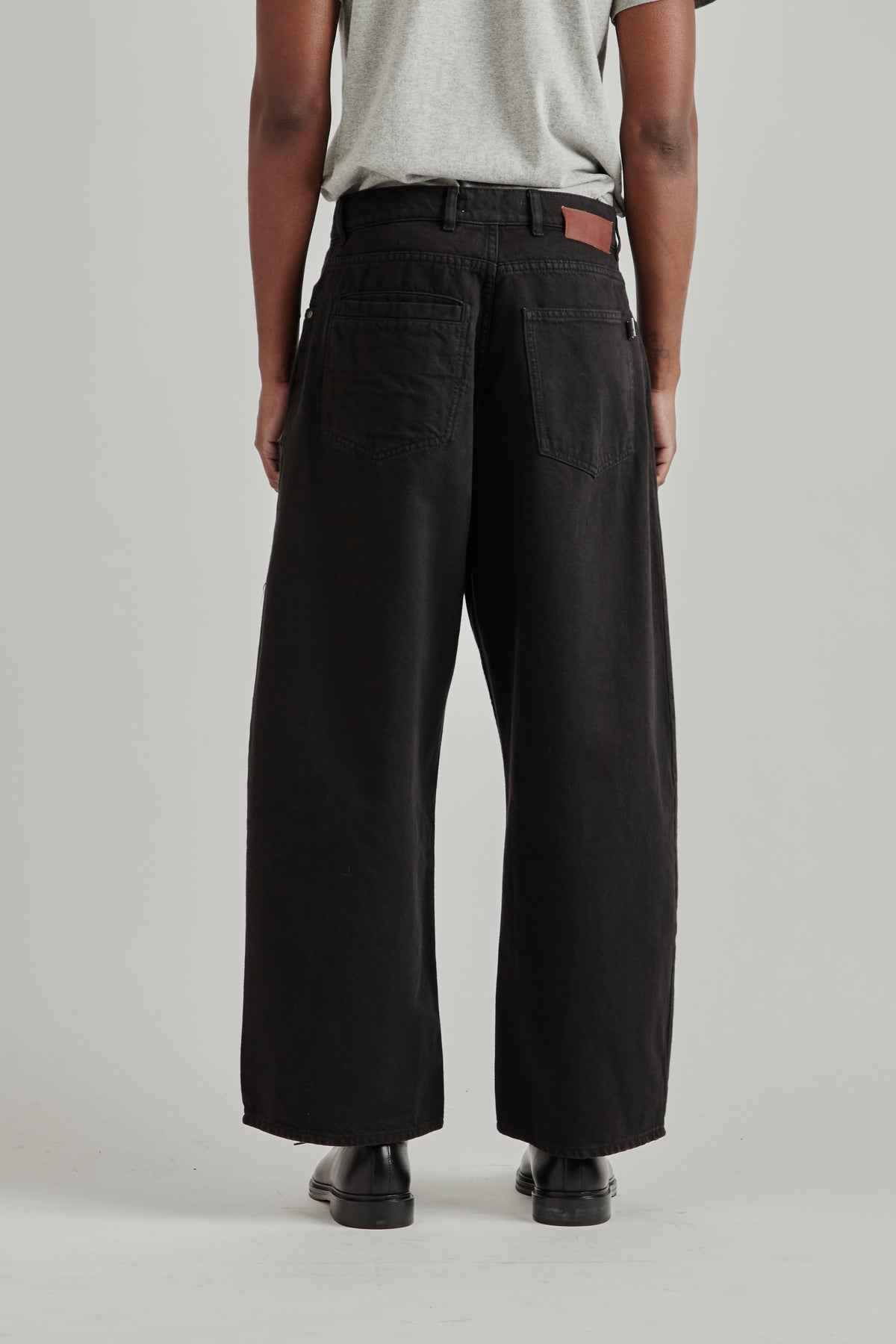 Duma Pleated Pants - Coal Treasure