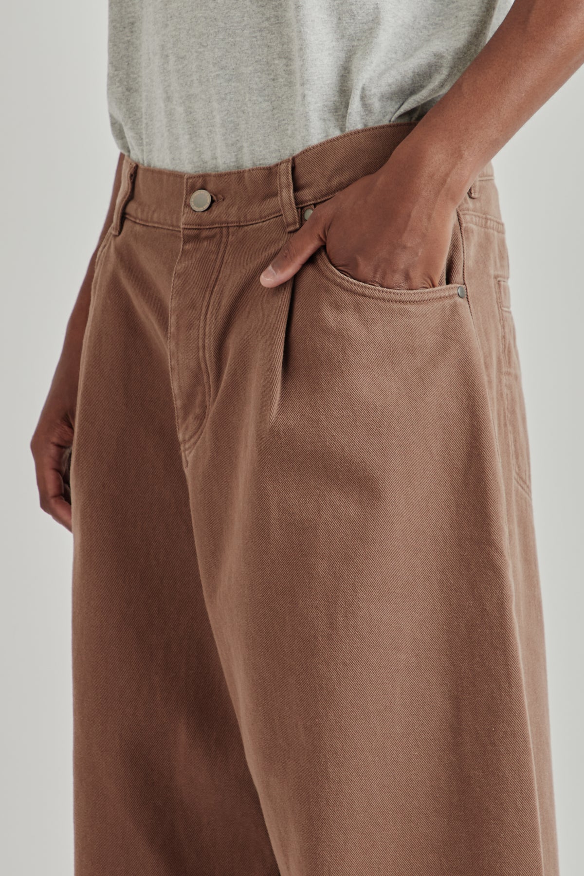 Duma Pleated Pants - Washed Brown Twill
