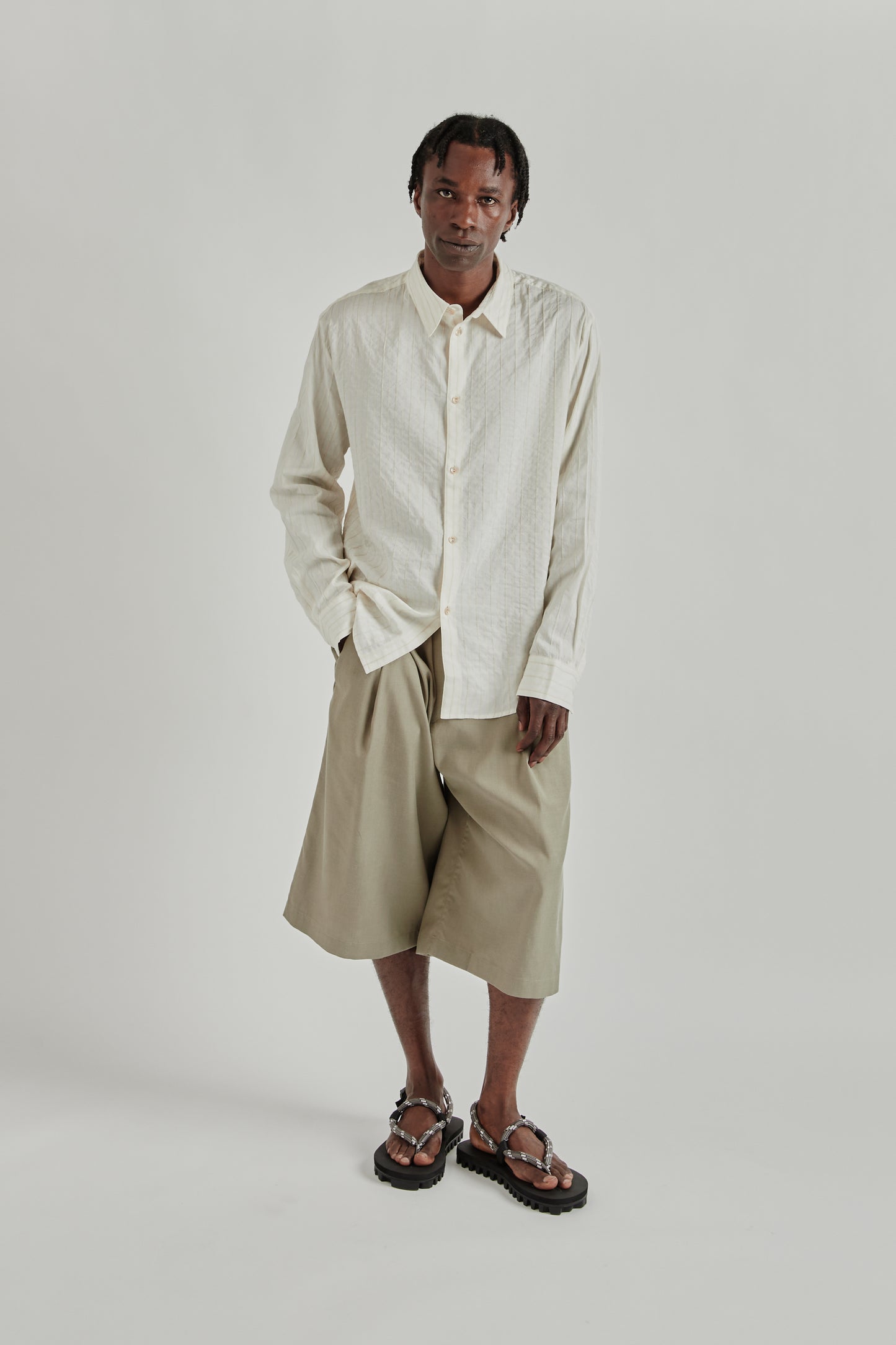 A Kind Of Guise SS26 Fulvio Shirt structured natural stripe0892