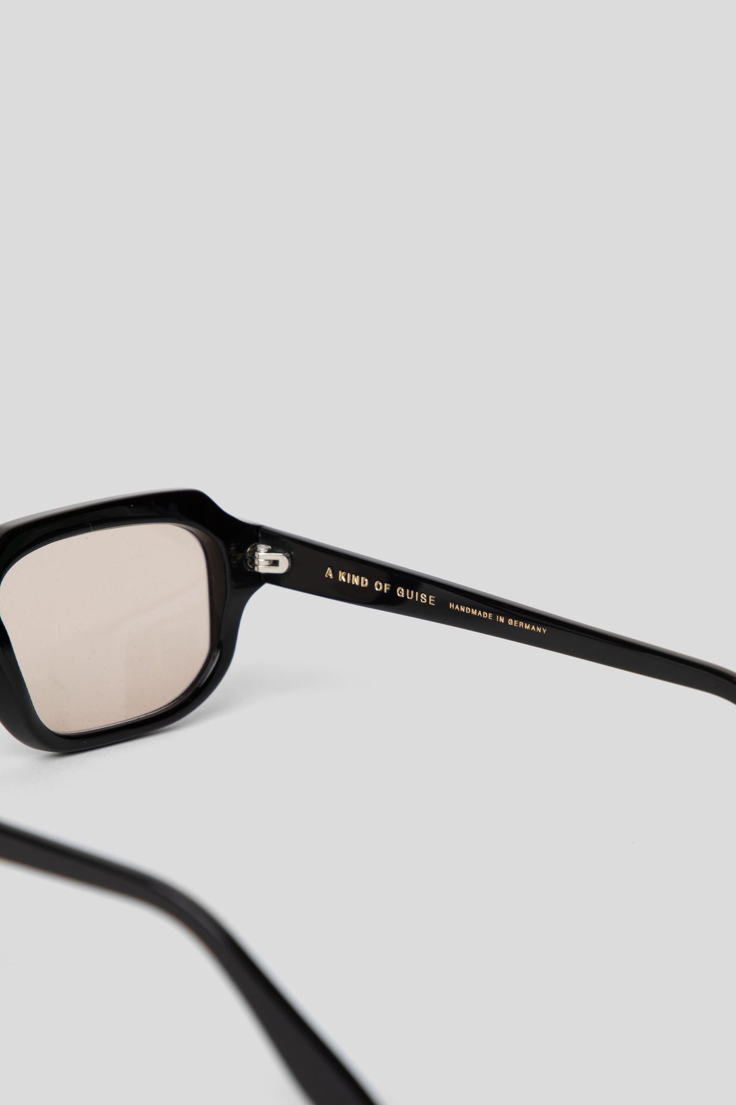 A Kind Of Guise SS26 Lima Solid Black Brown Solar Tint 03