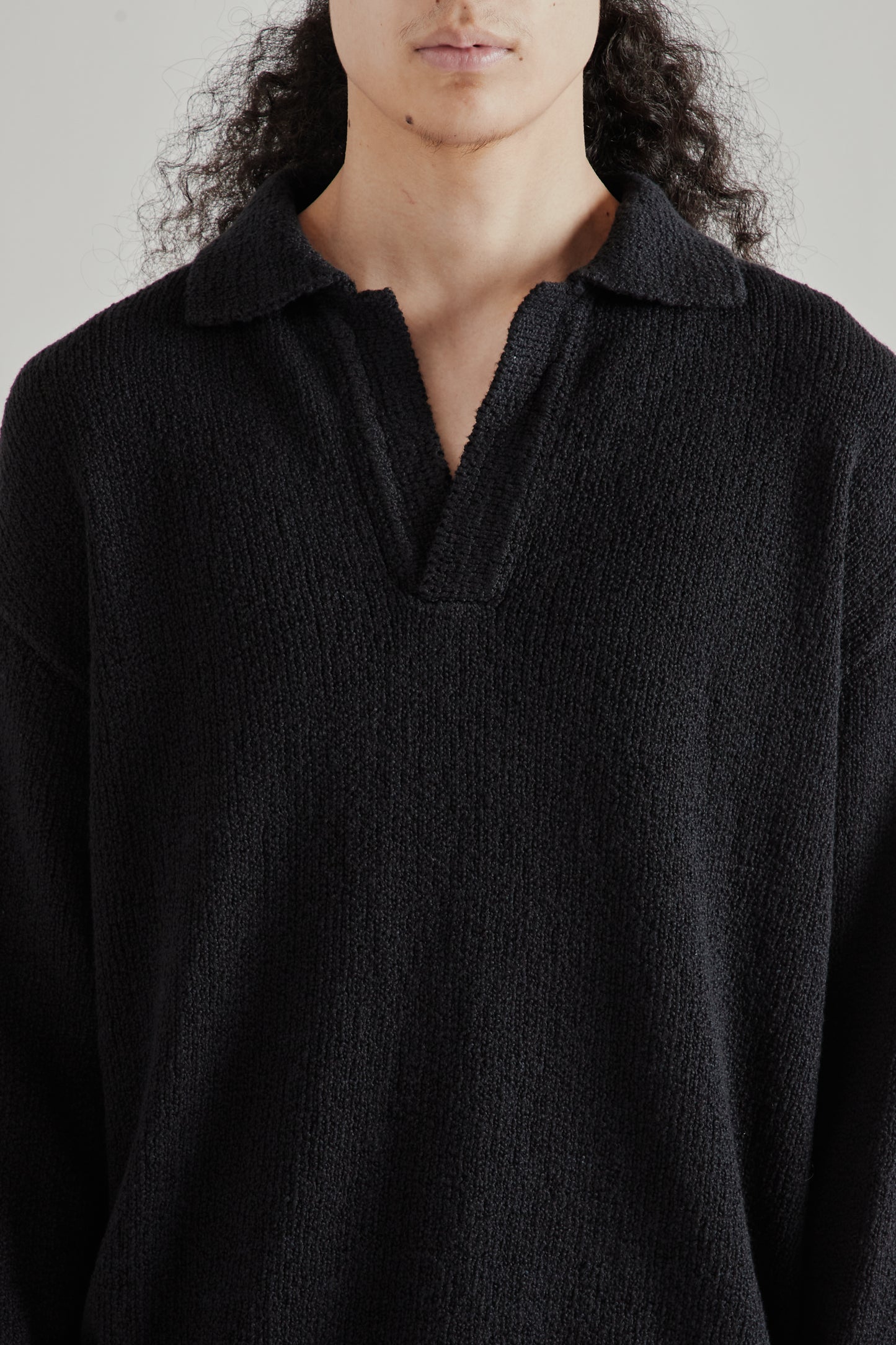A Kind Of Guise SS26 Marabou Knit Polo Black Cotton Boucle0884