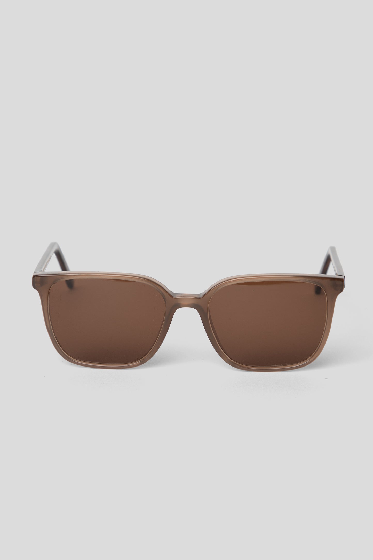 A Kind Of Guise SS26 Marseille Milky Bison Brown 02