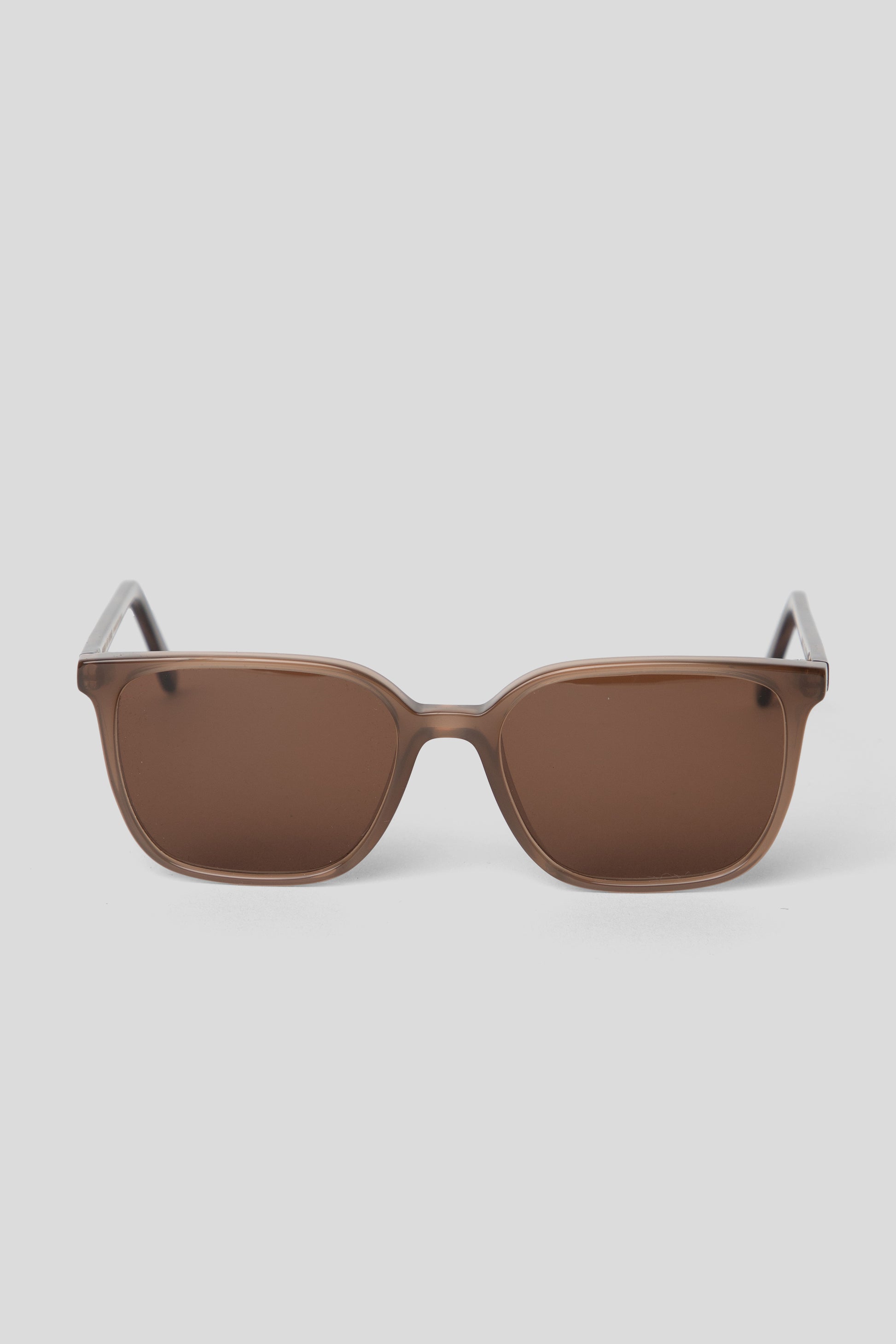 A Kind Of Guise SS26 Marseille Milky Bison Brown 02