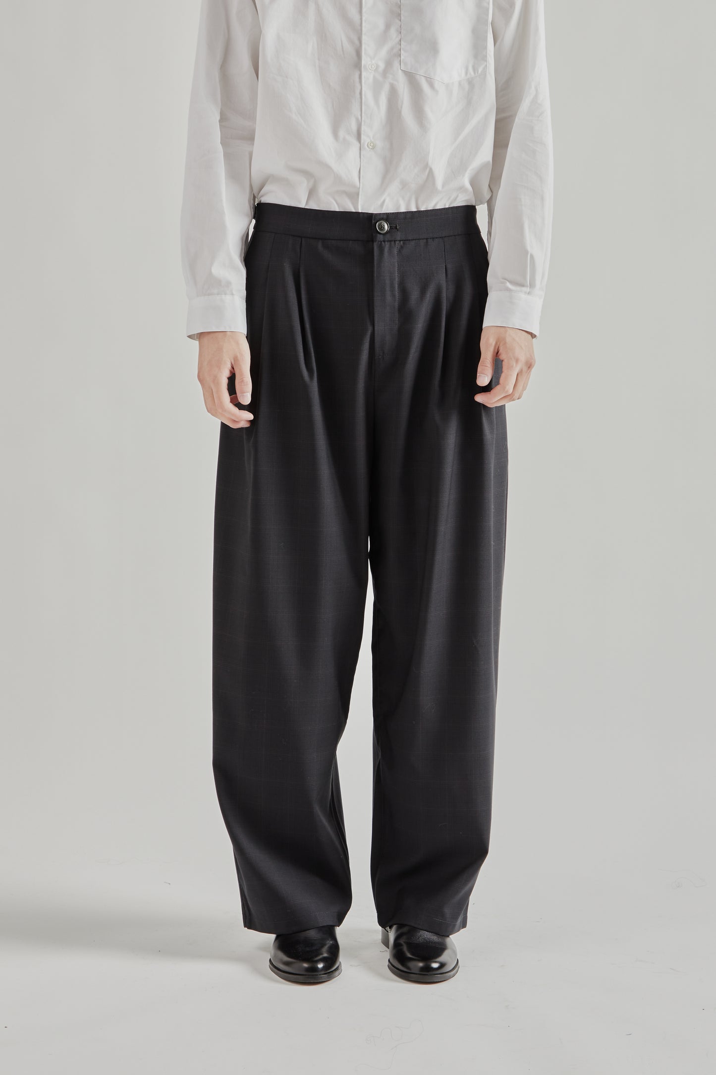 A Kind Of Guise SS26 Piero Pants Checkered Black0638