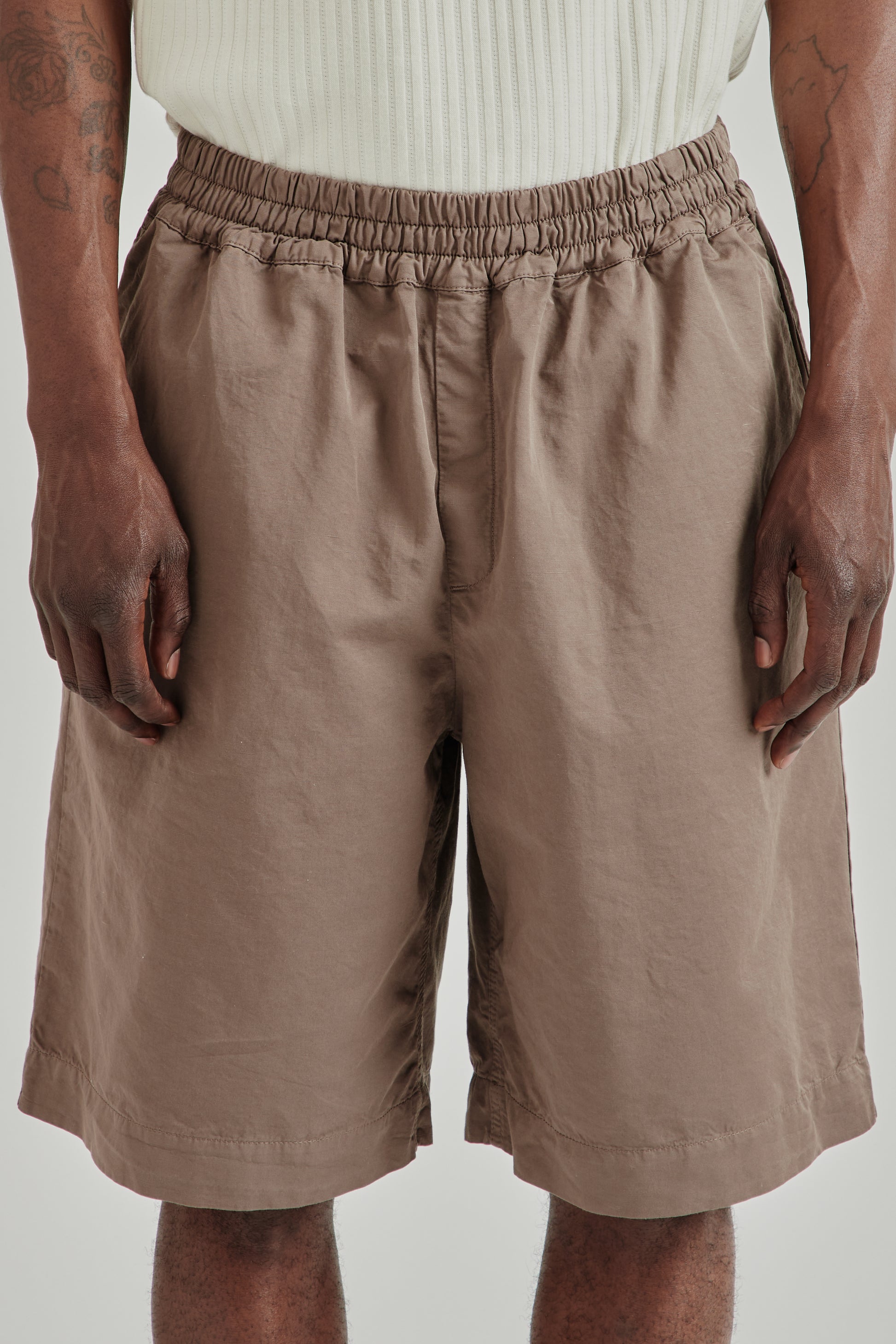 A Kind Of Guise SS26 Saleh Shorts brown impala0861