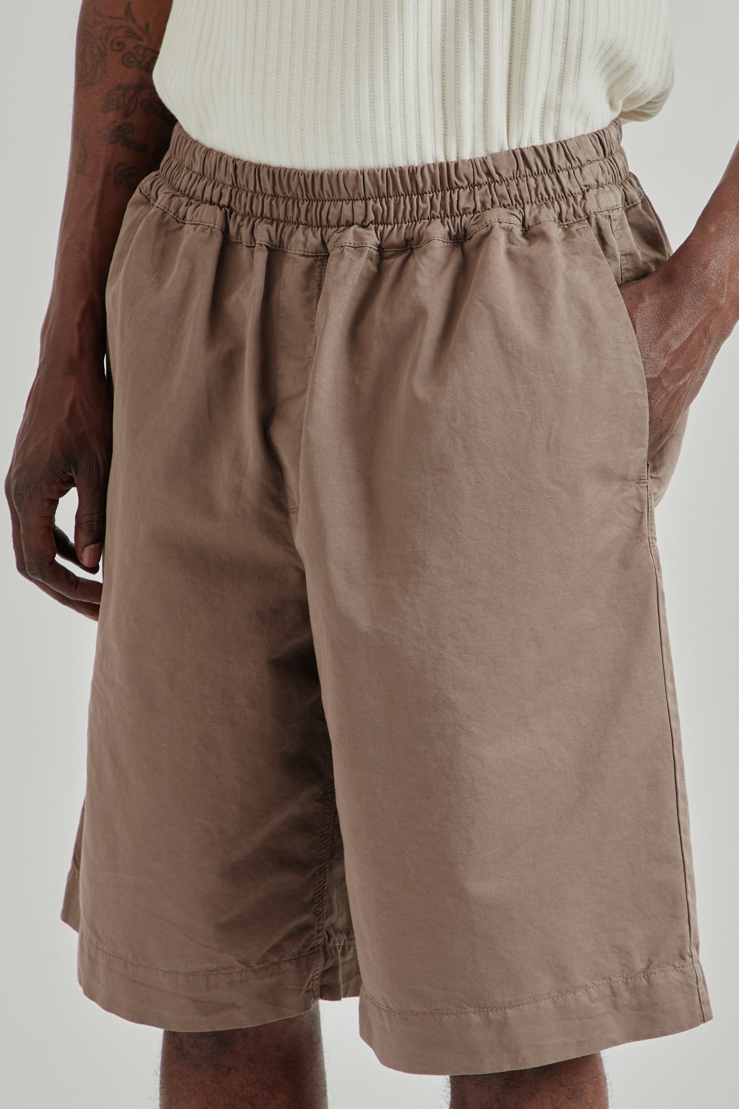 A Kind Of Guise SS26 Saleh Shorts brown impala0863