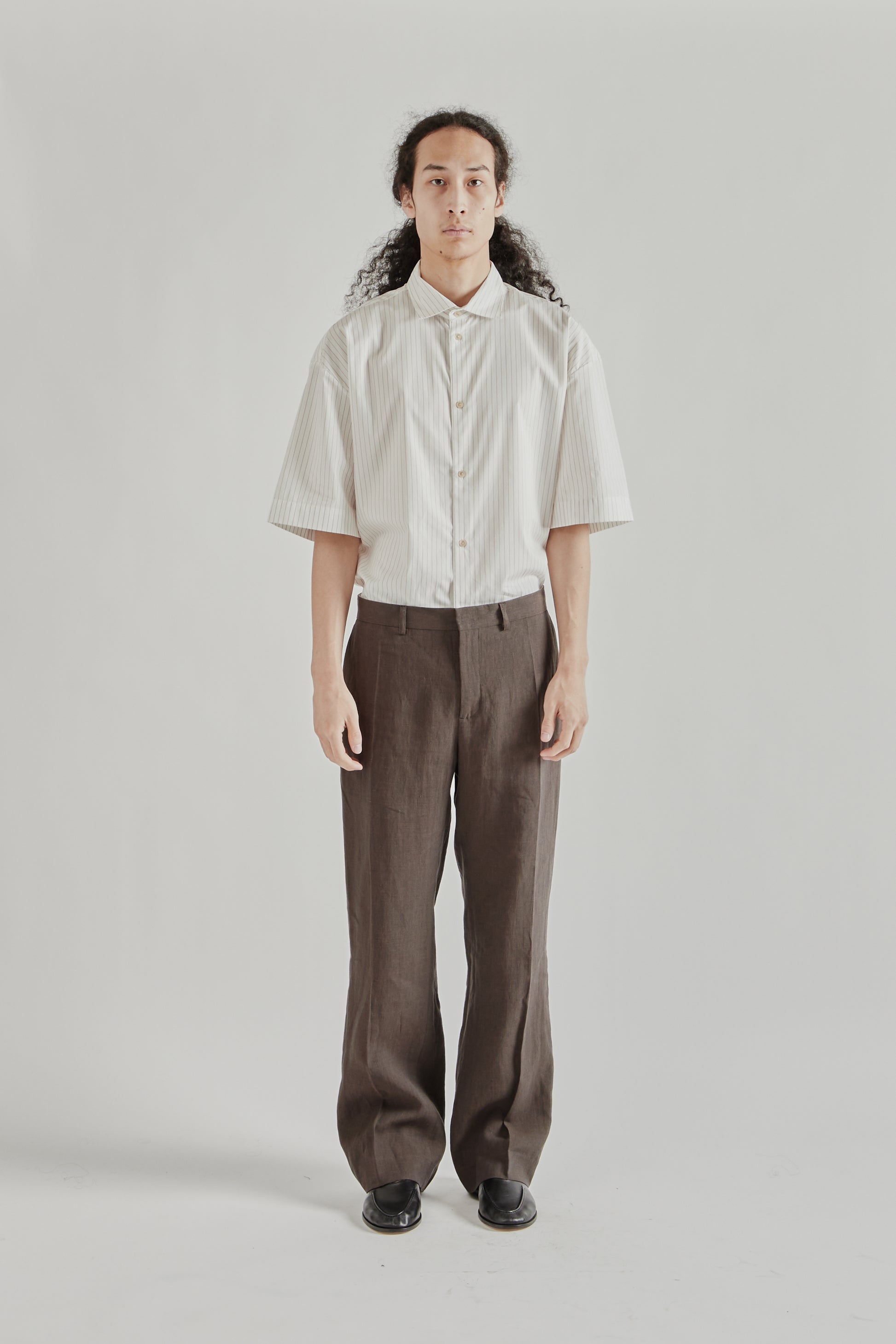 A Kind Of Guise SS26 Tailored Wide Trousers Burnt Umber0707
