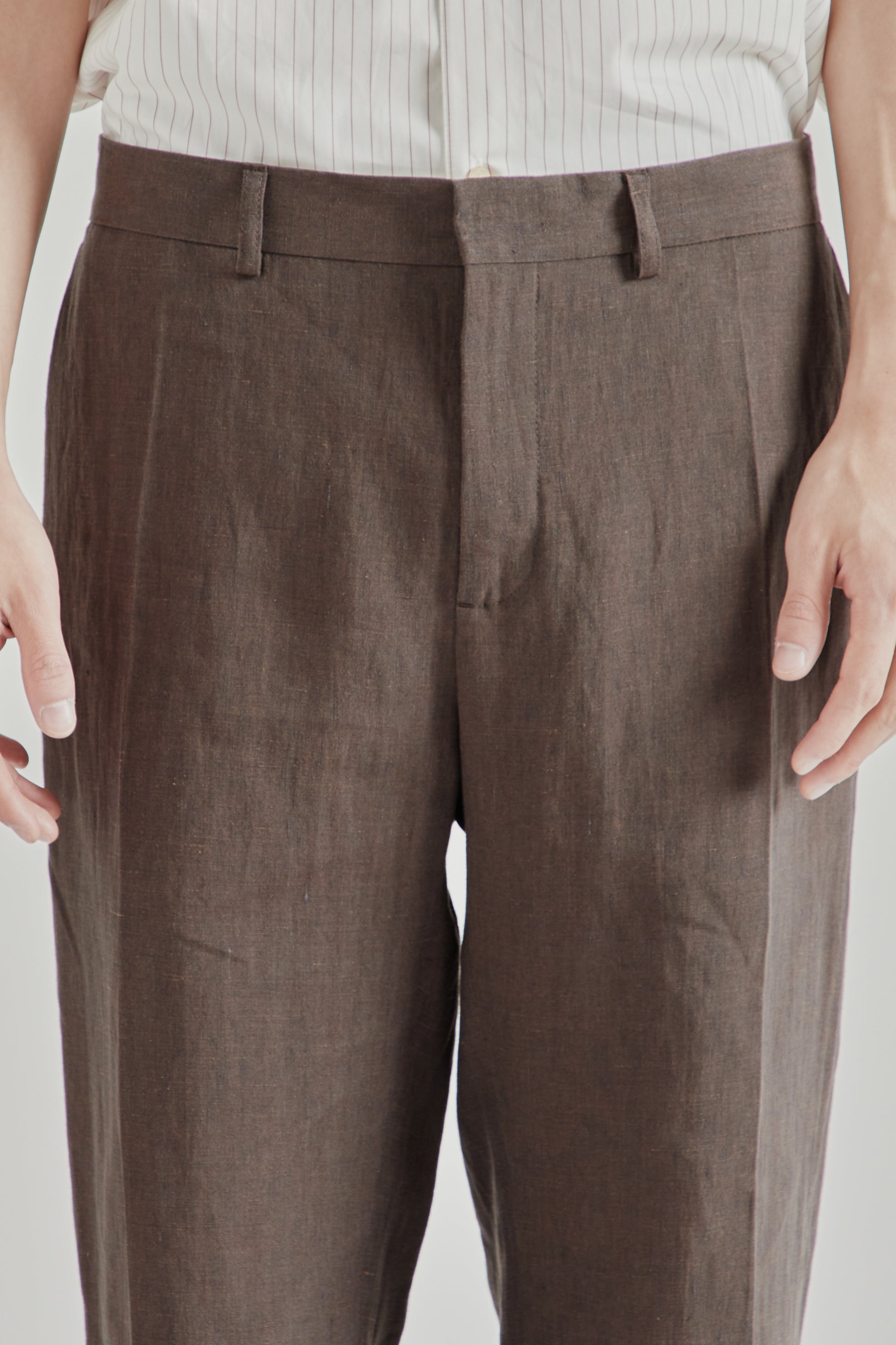 A Kind Of Guise SS26 Tailored Wide Trousers Burnt Umber0720