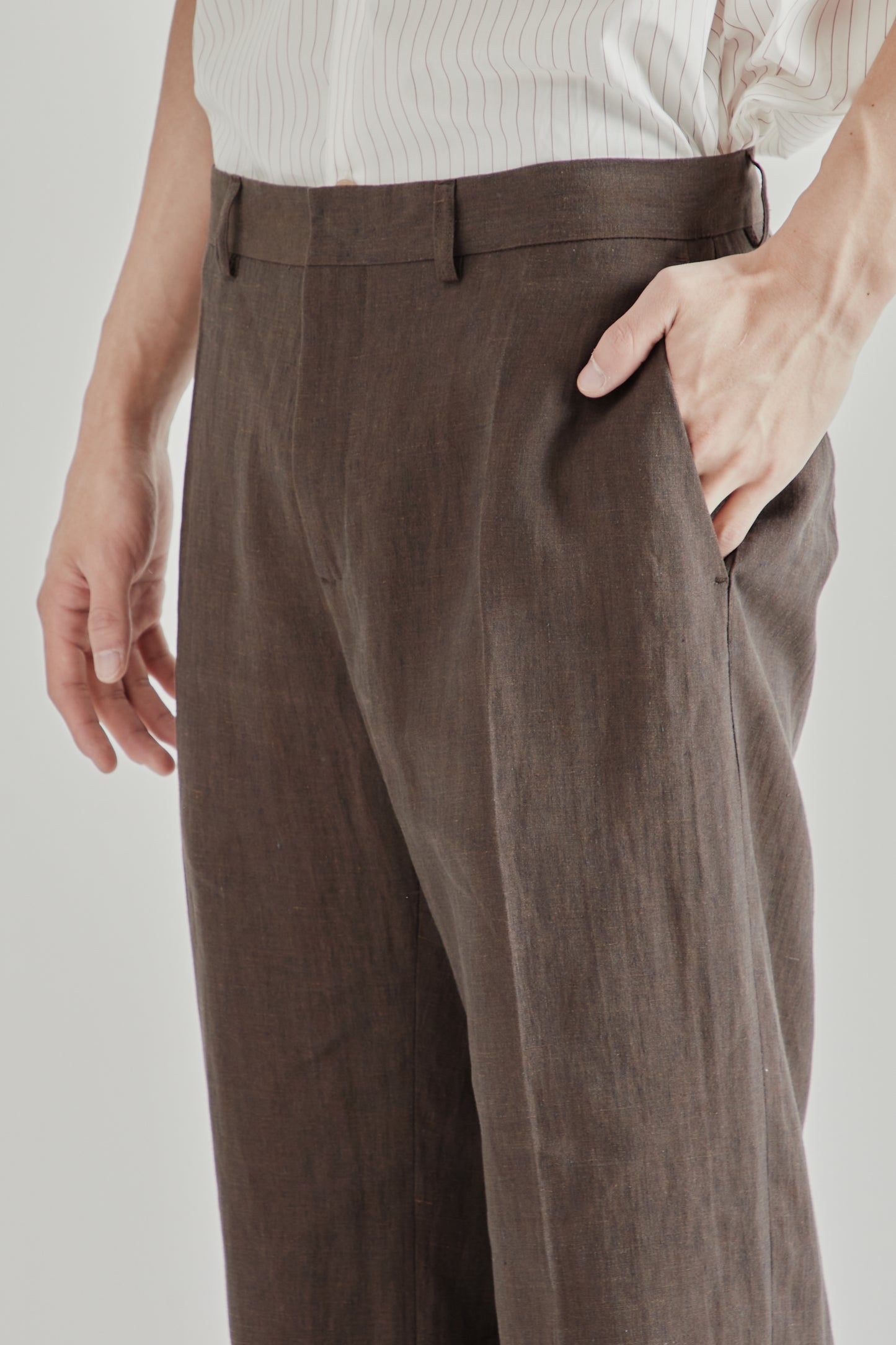 A Kind Of Guise SS26 Tailored Wide Trousers Burnt Umber0721